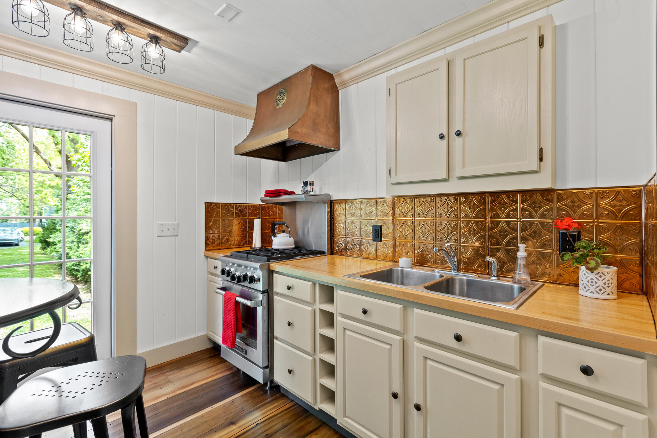 361 S Upper Street Property Photo 15