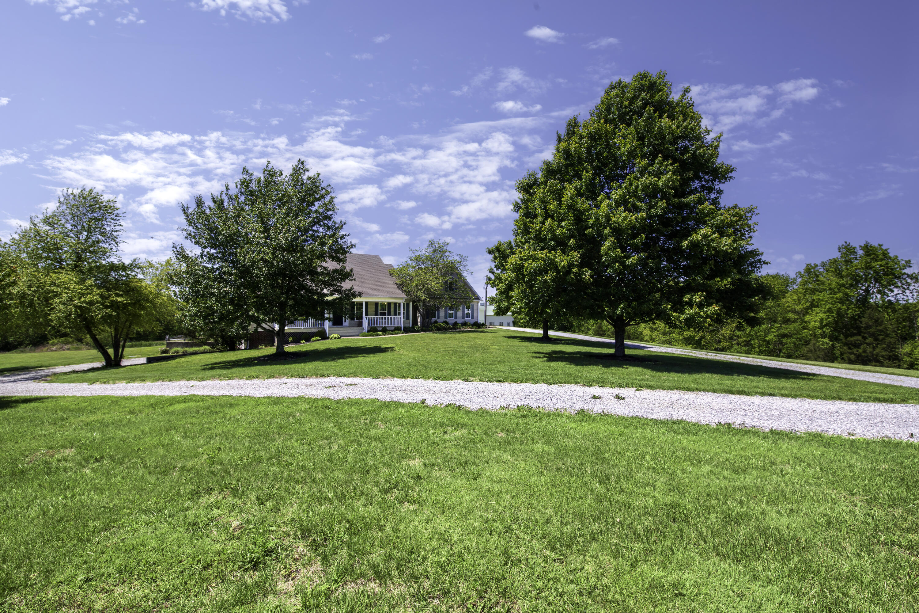 1665 Glensboro Road Property Photo 3
