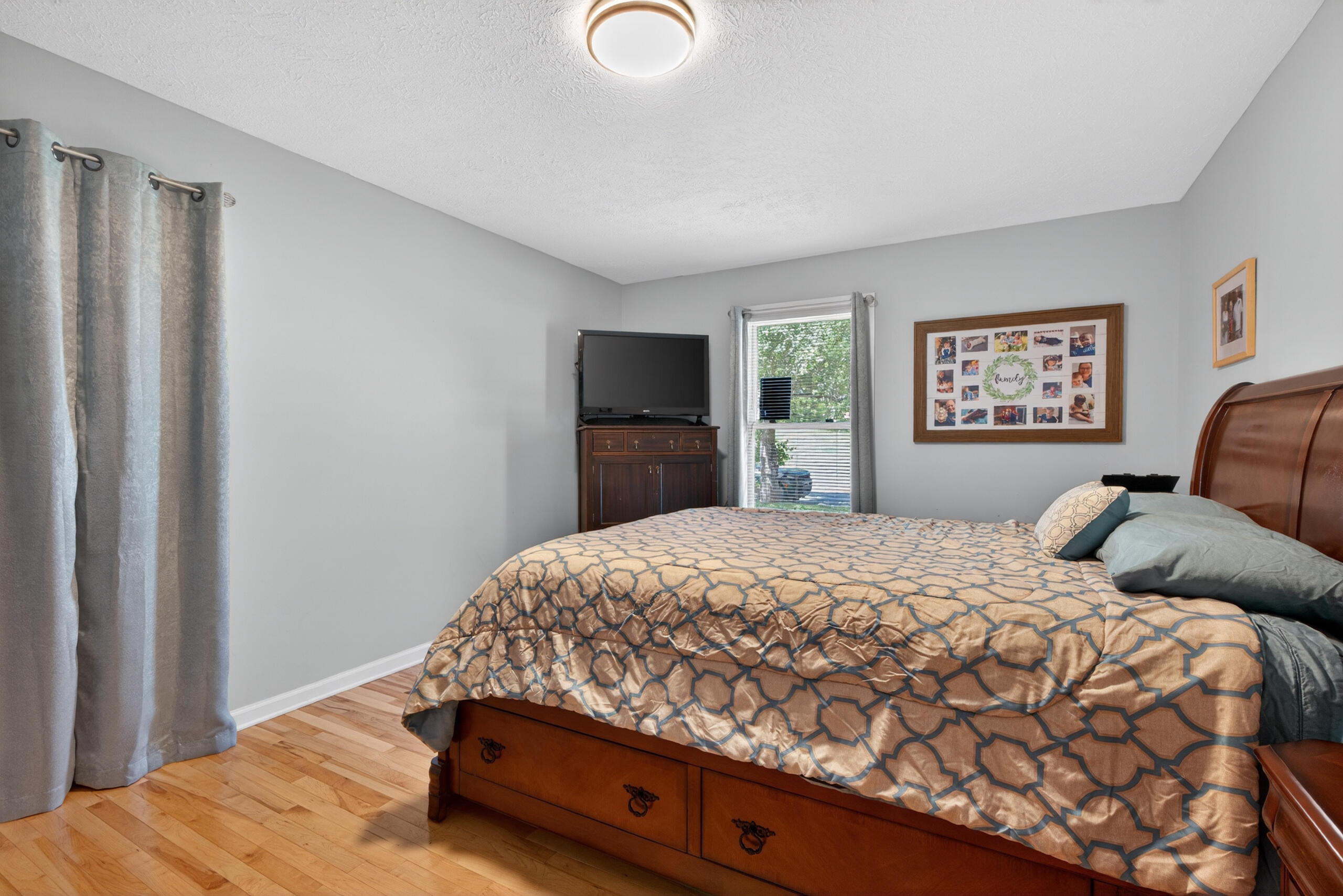 1136 Chinoe Road Property Photo 15