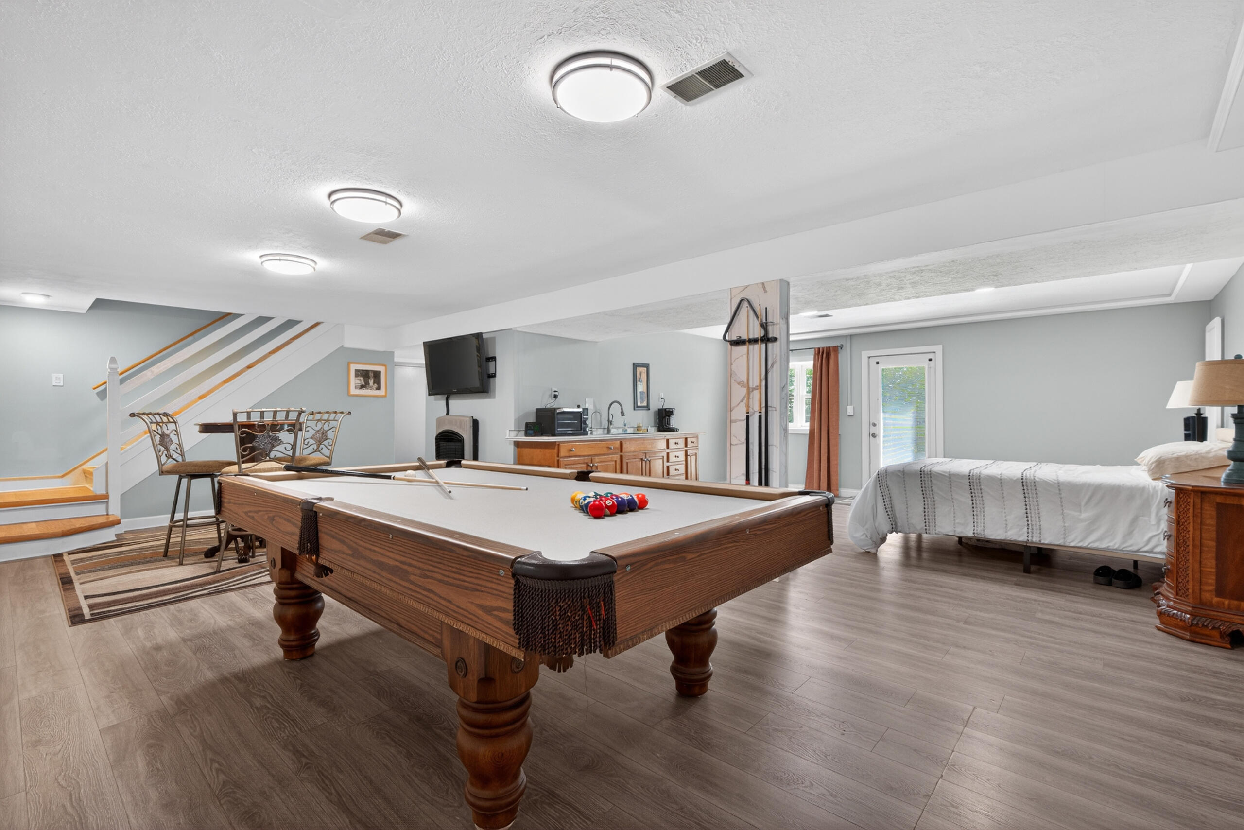 1136 Chinoe Road Property Photo 18