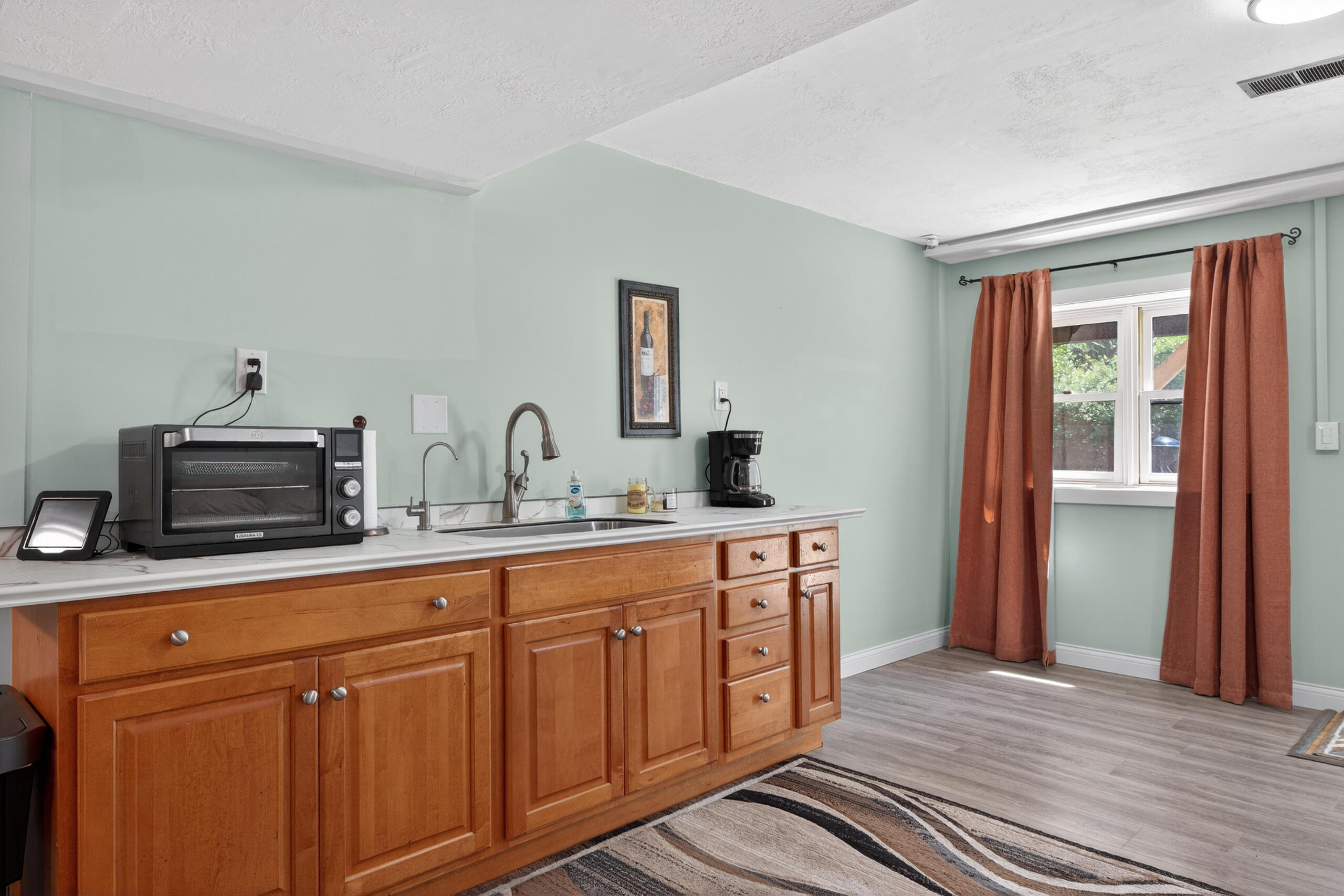 1136 Chinoe Road Property Photo 21