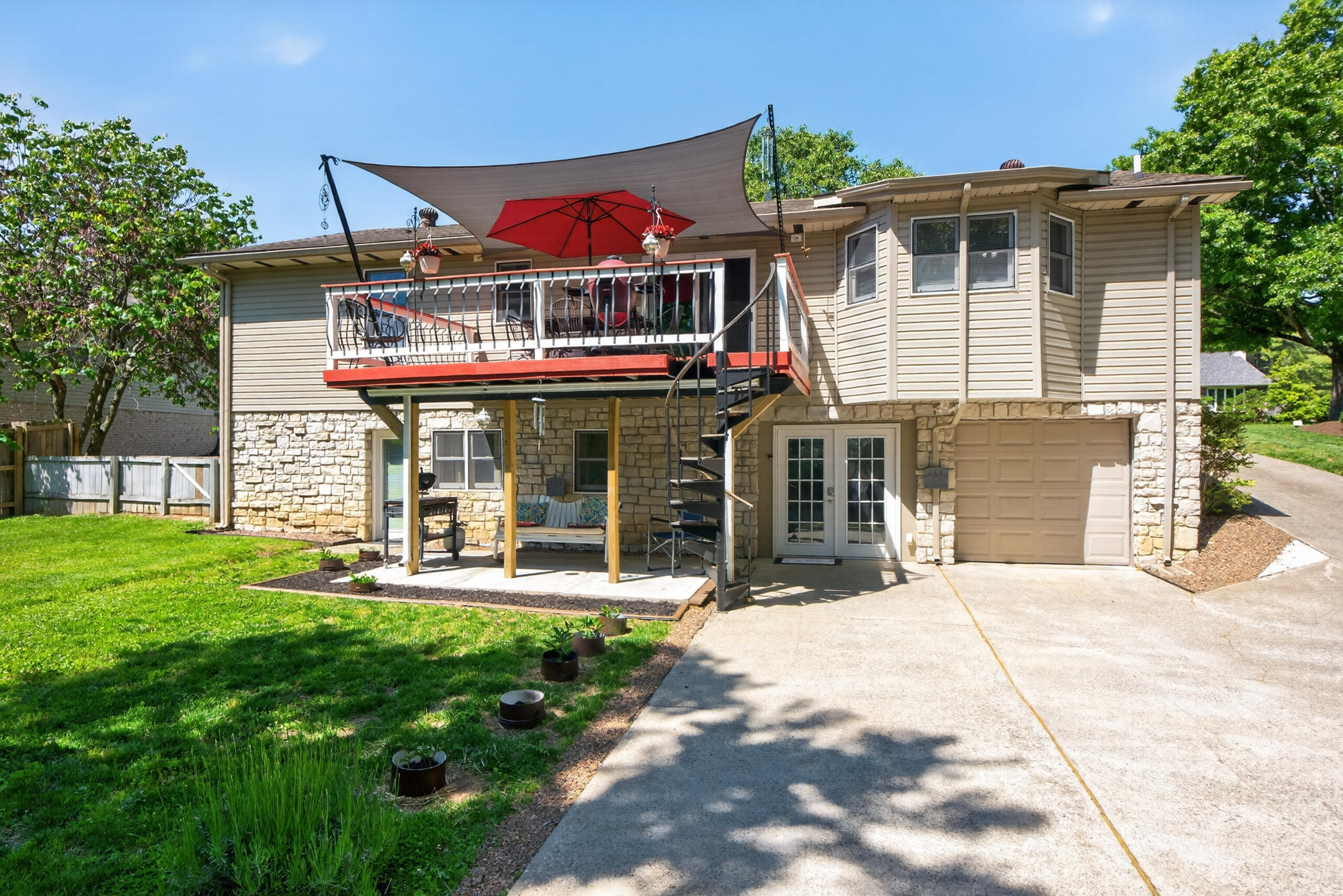 1136 Chinoe Road Property Photo 33
