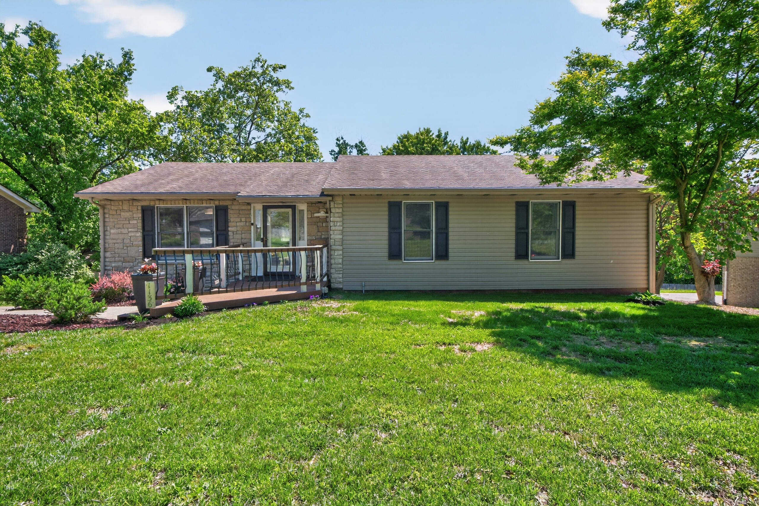 1136 Chinoe Road Property Photo 37