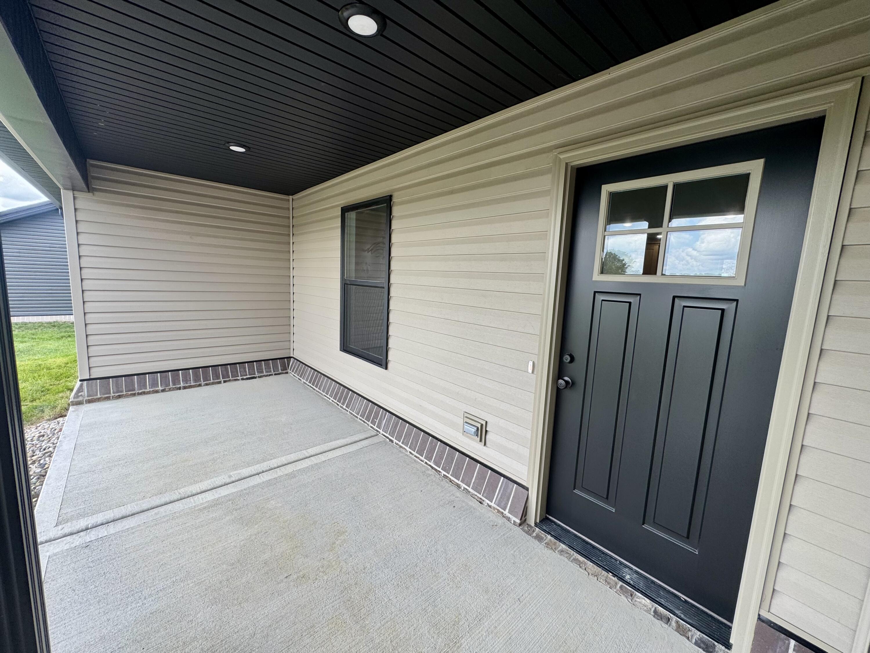 116 Bow Bridge Drive Property Photo 2