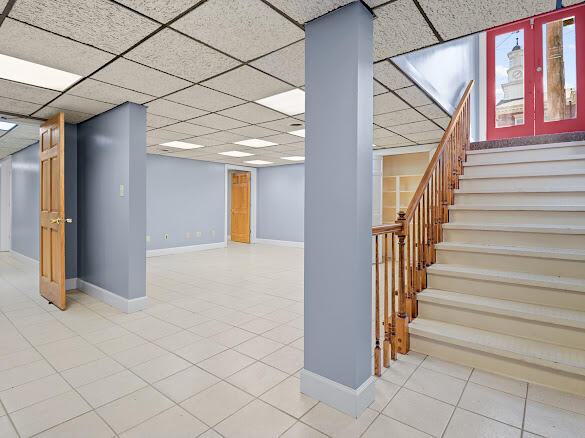 105 W 5th Street Property Photo 25