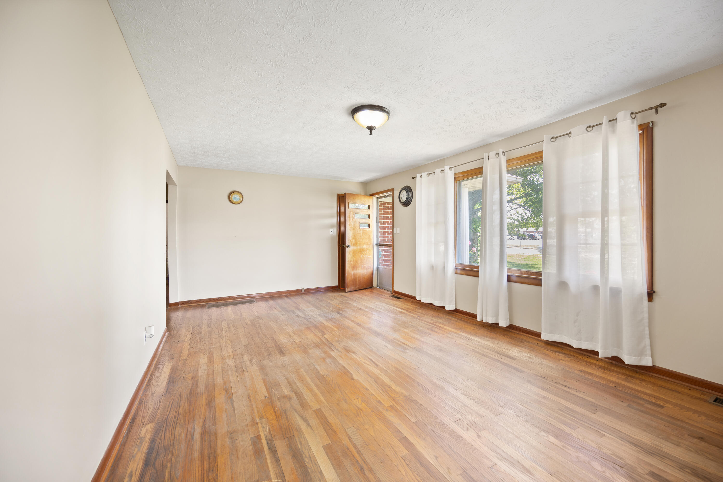 2413 Us-127 Property Photo 4