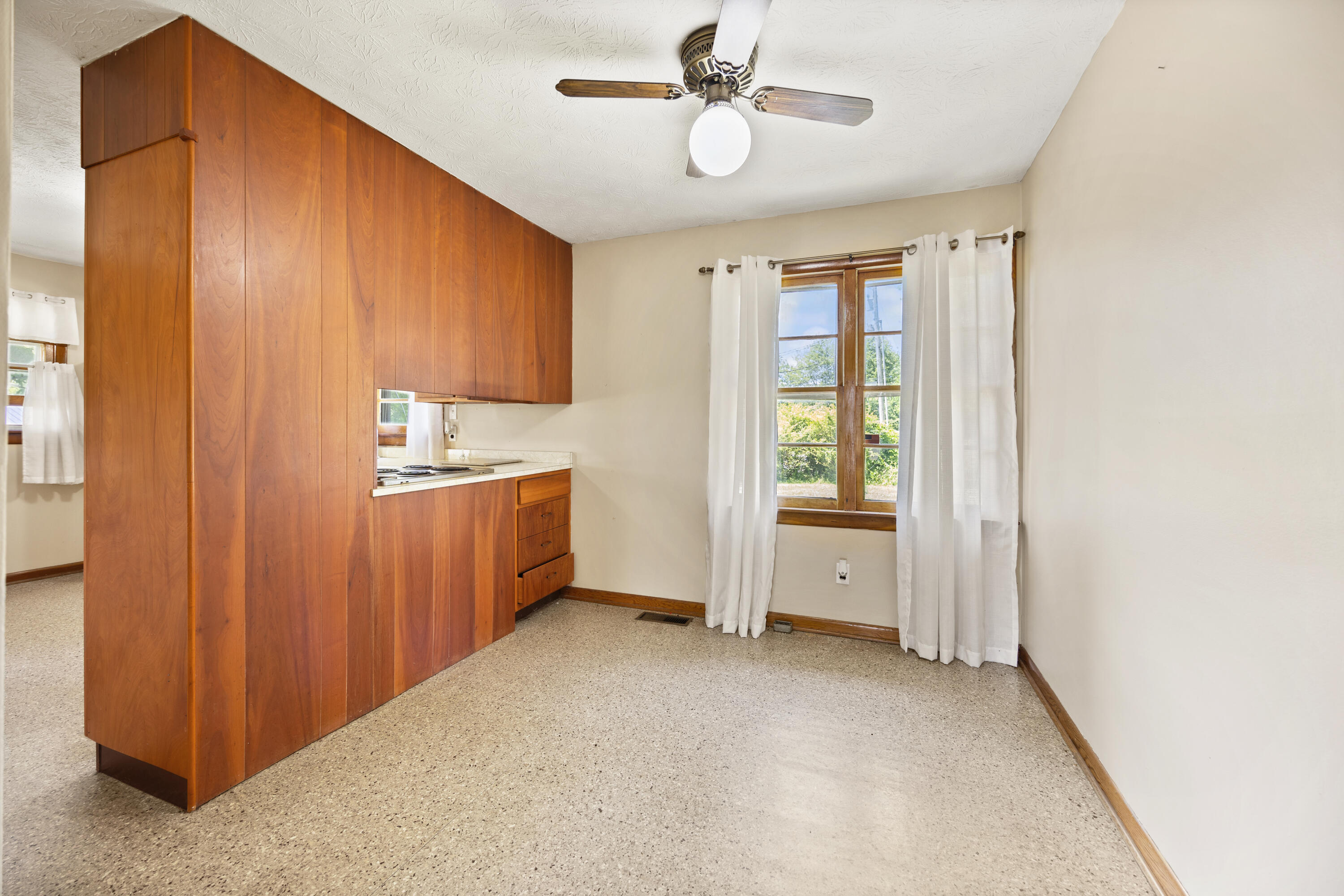 2413 Us-127 Property Photo 6