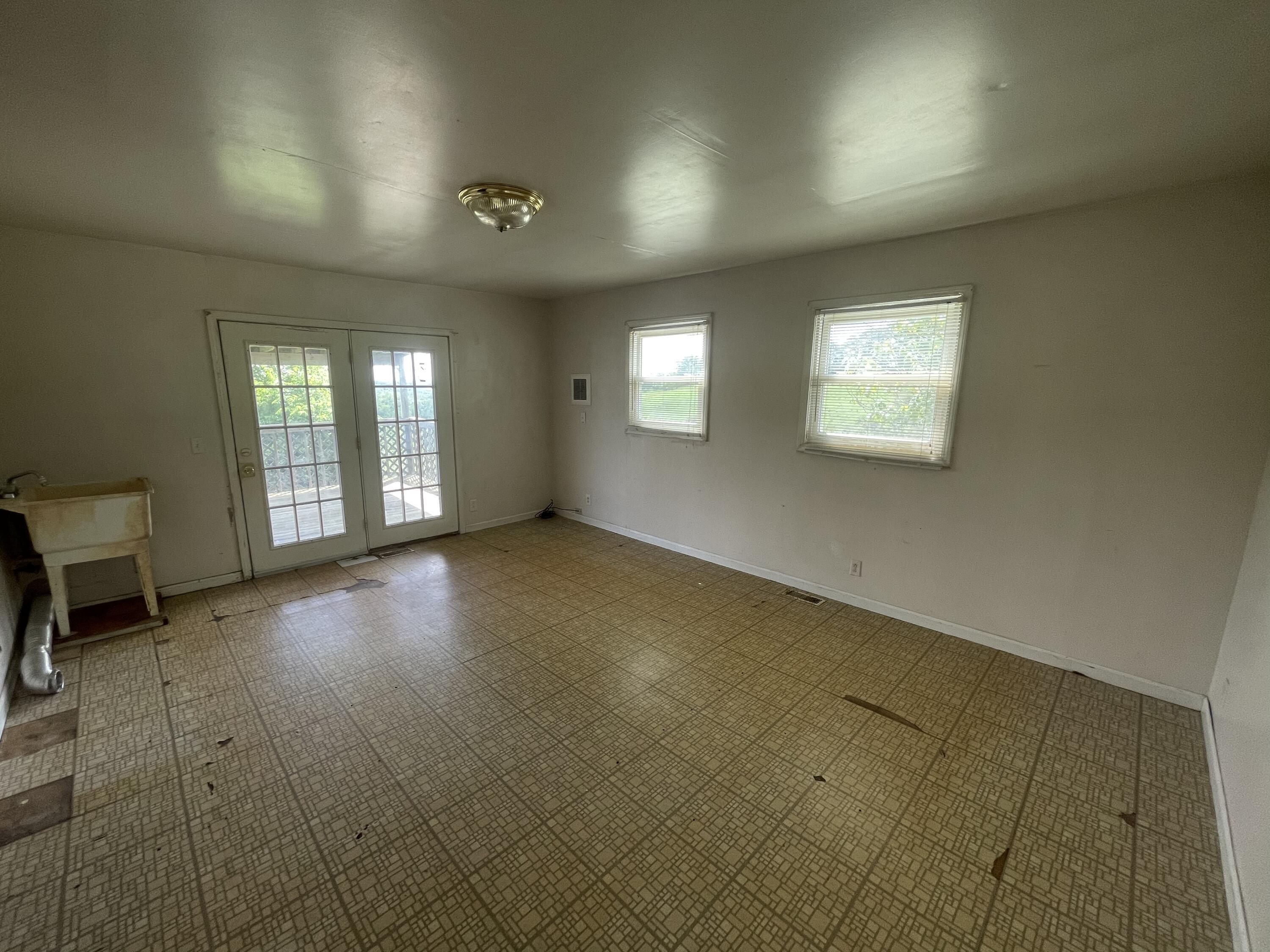 205 Providence Lane Property Photo 6