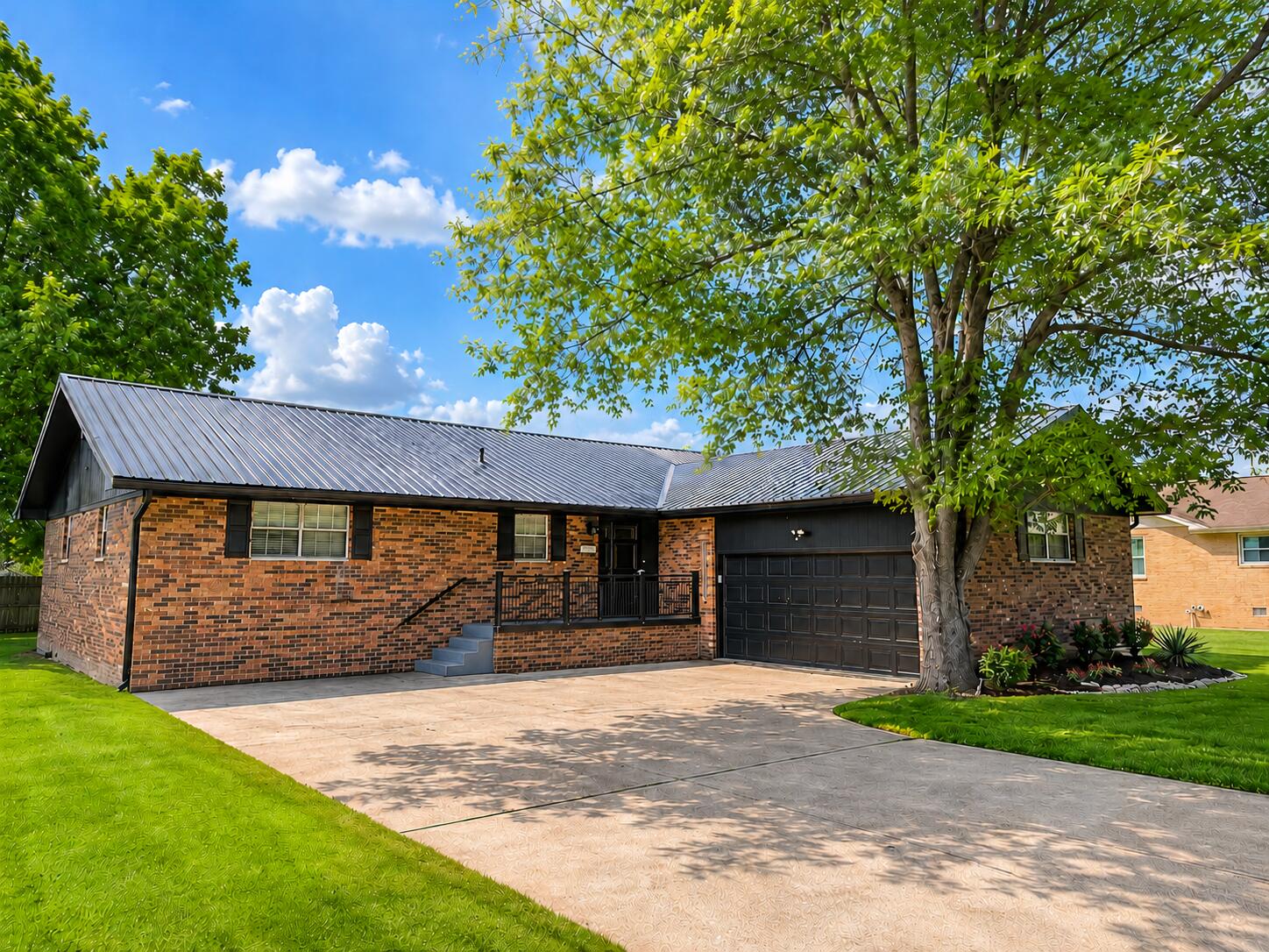 1107 Circle Drive Property Photo 1