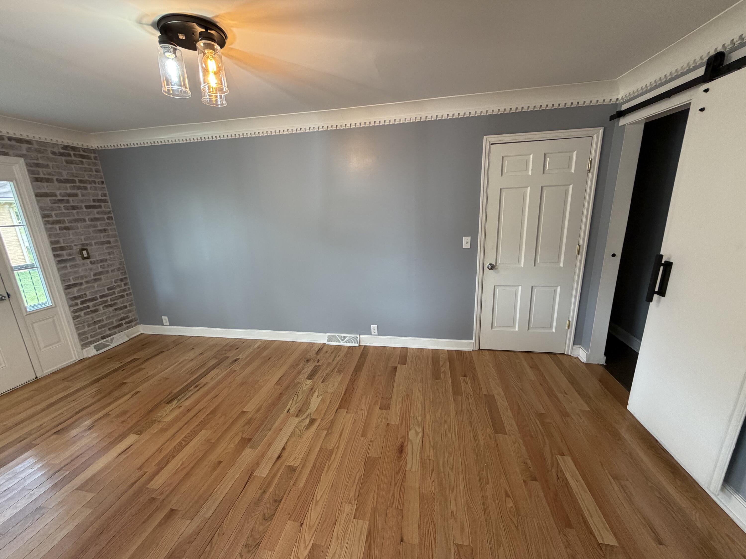 1107 Circle Drive Property Photo 5