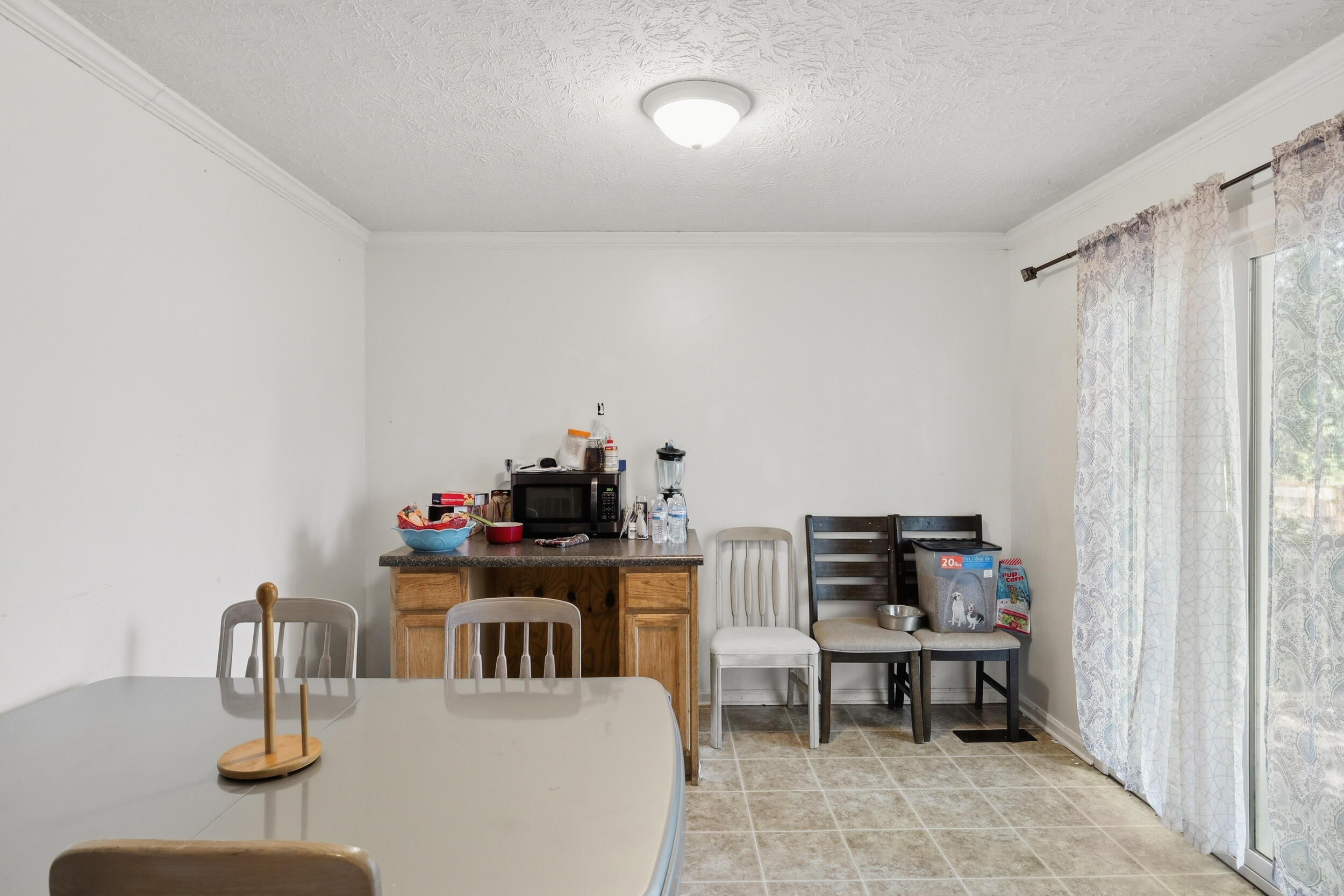 627 Wagonwheel Road Property Photo 8