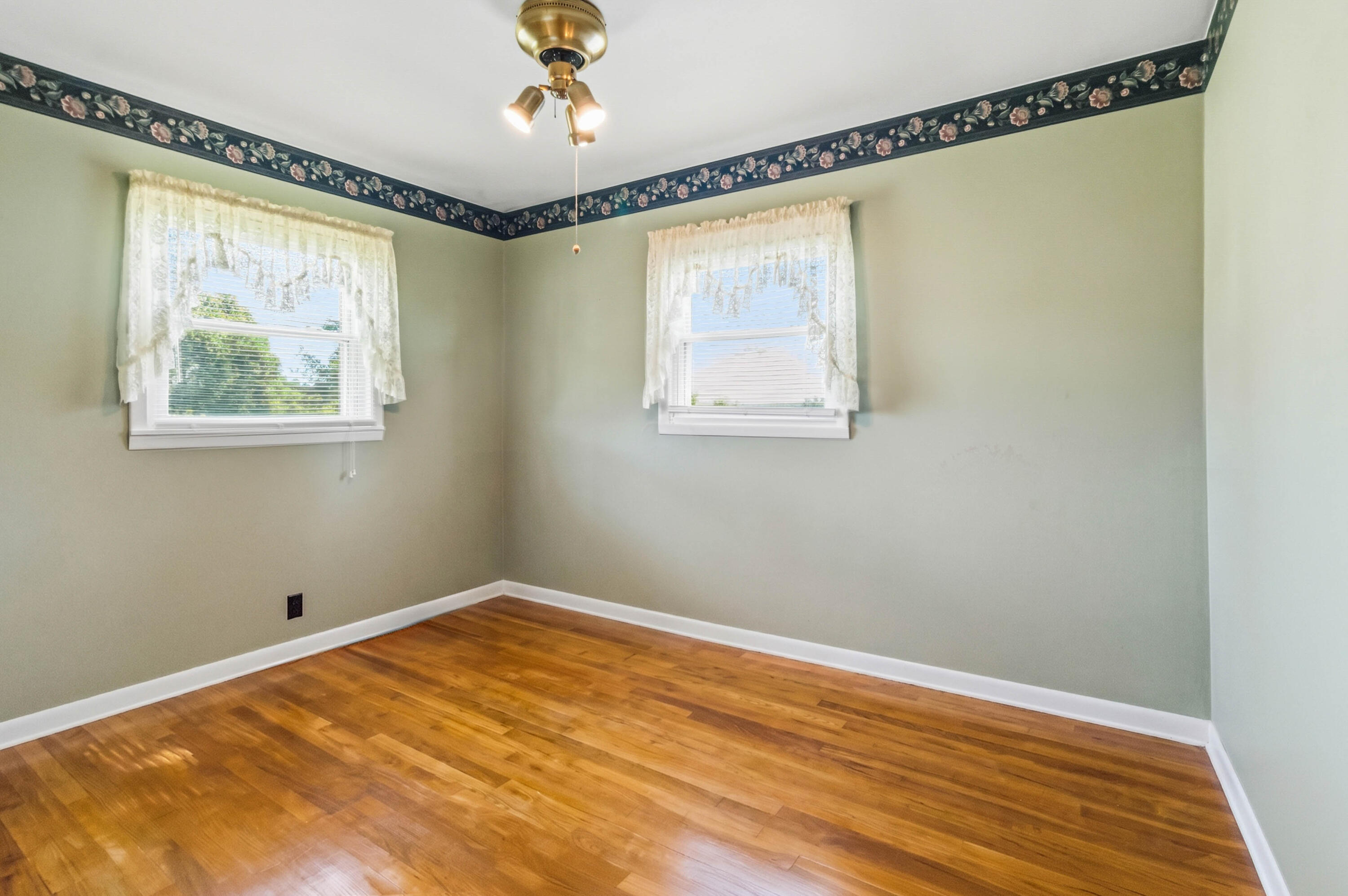 1571 Wyan Road Property Photo 35