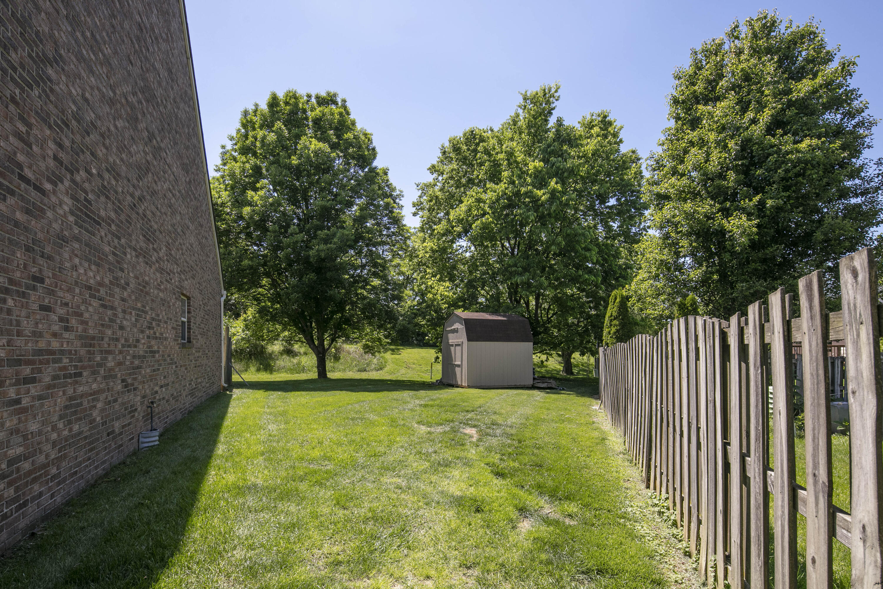 1123 Oatlands Park Property Photo 26