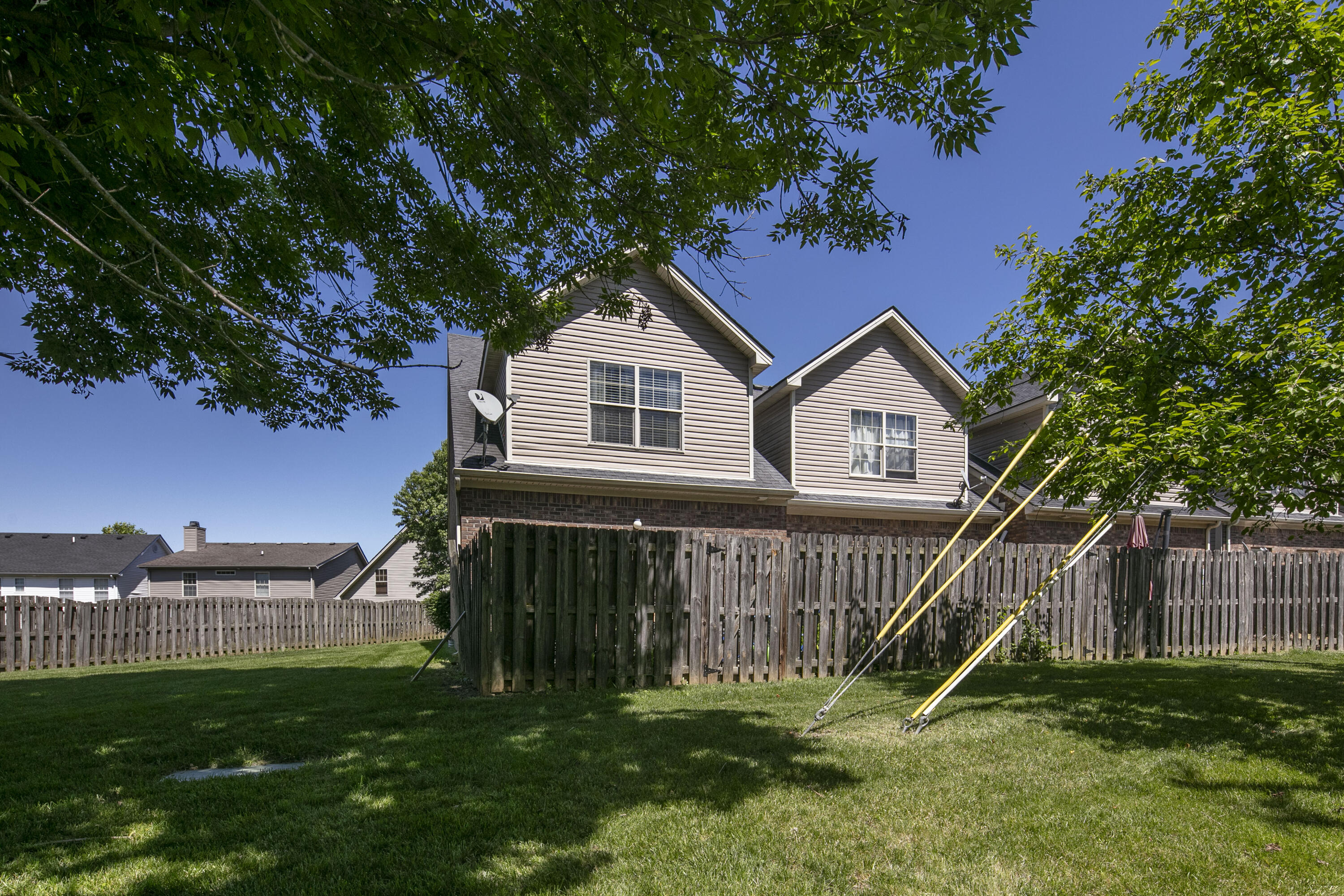 1123 Oatlands Park Property Photo 28