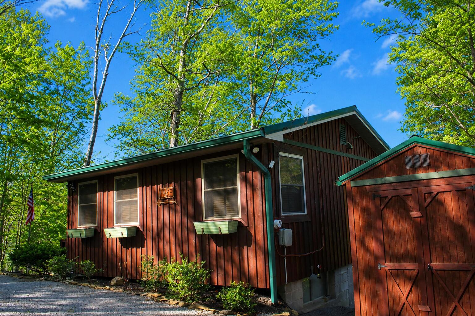 116 Cabin Drive Property Photo 3