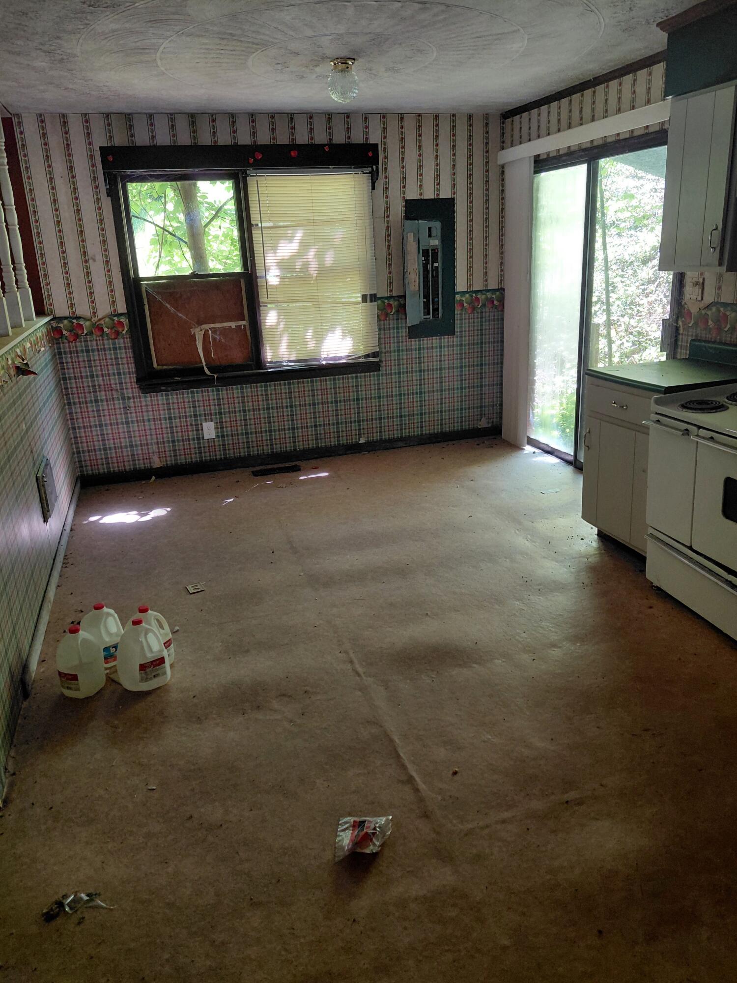 19905 Grapevine Road Property Photo 3