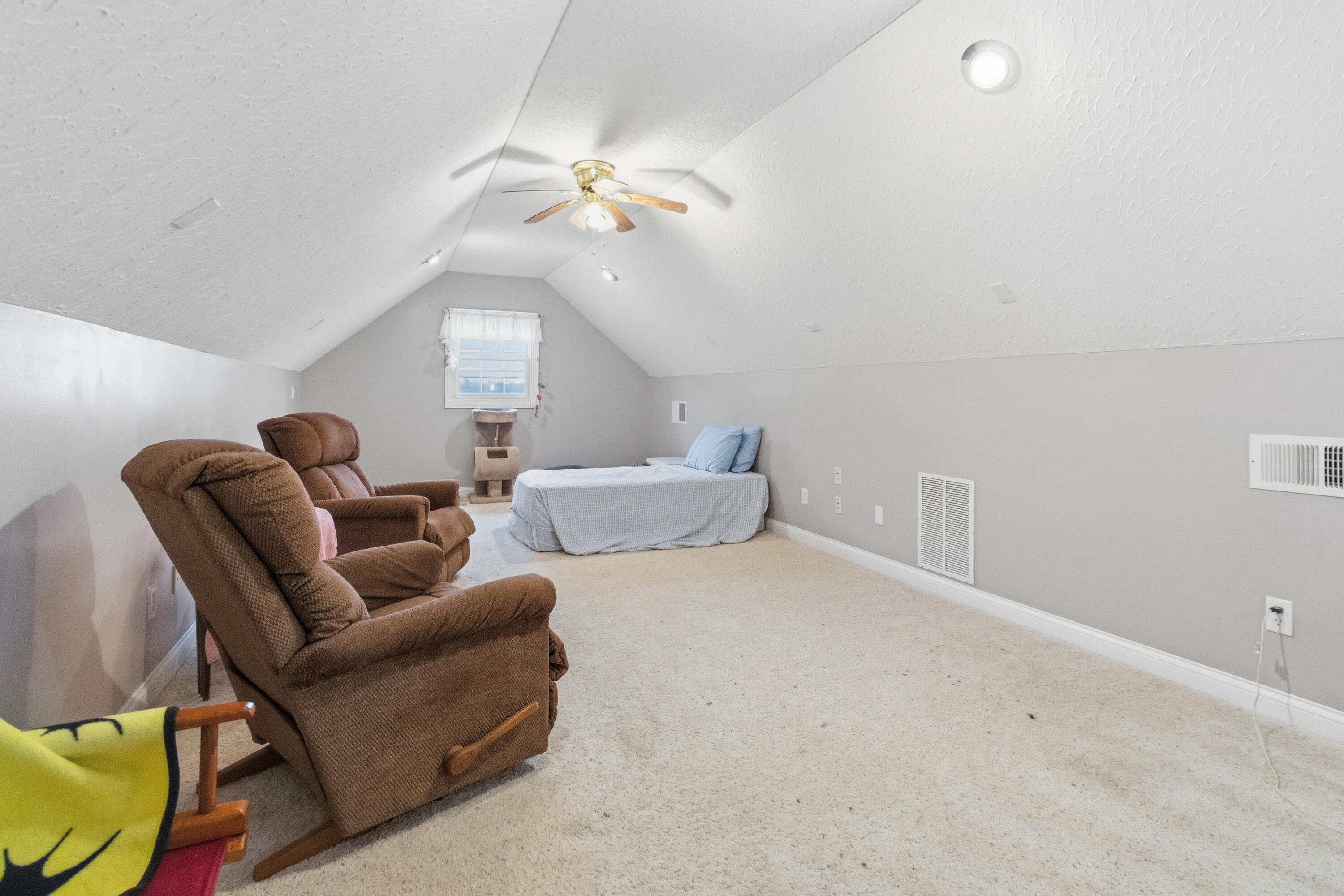 90 Denson Road Property Photo 38