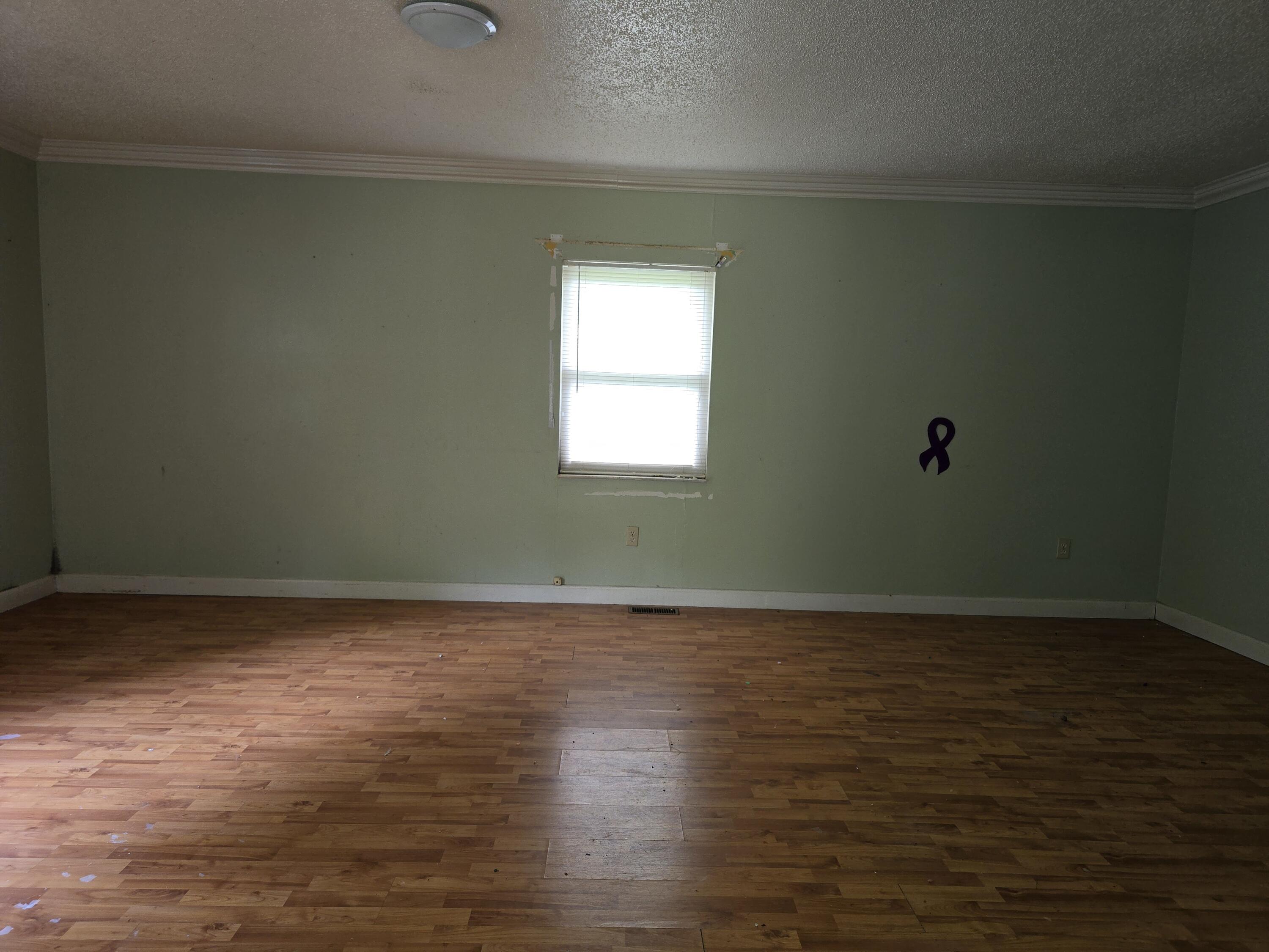 9529 Highway 92 Property Photo 7