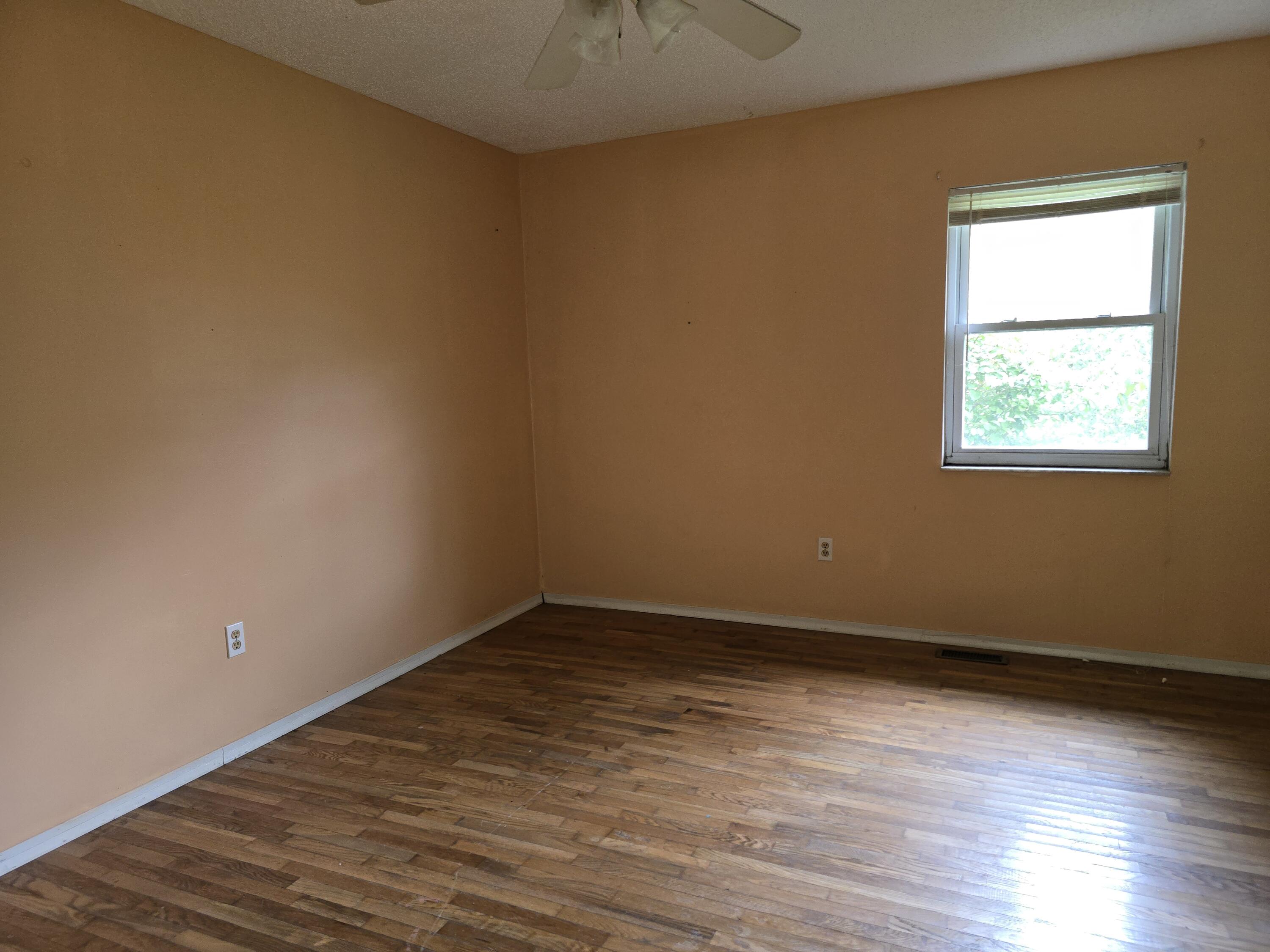 9529 Highway 92 Property Photo 8