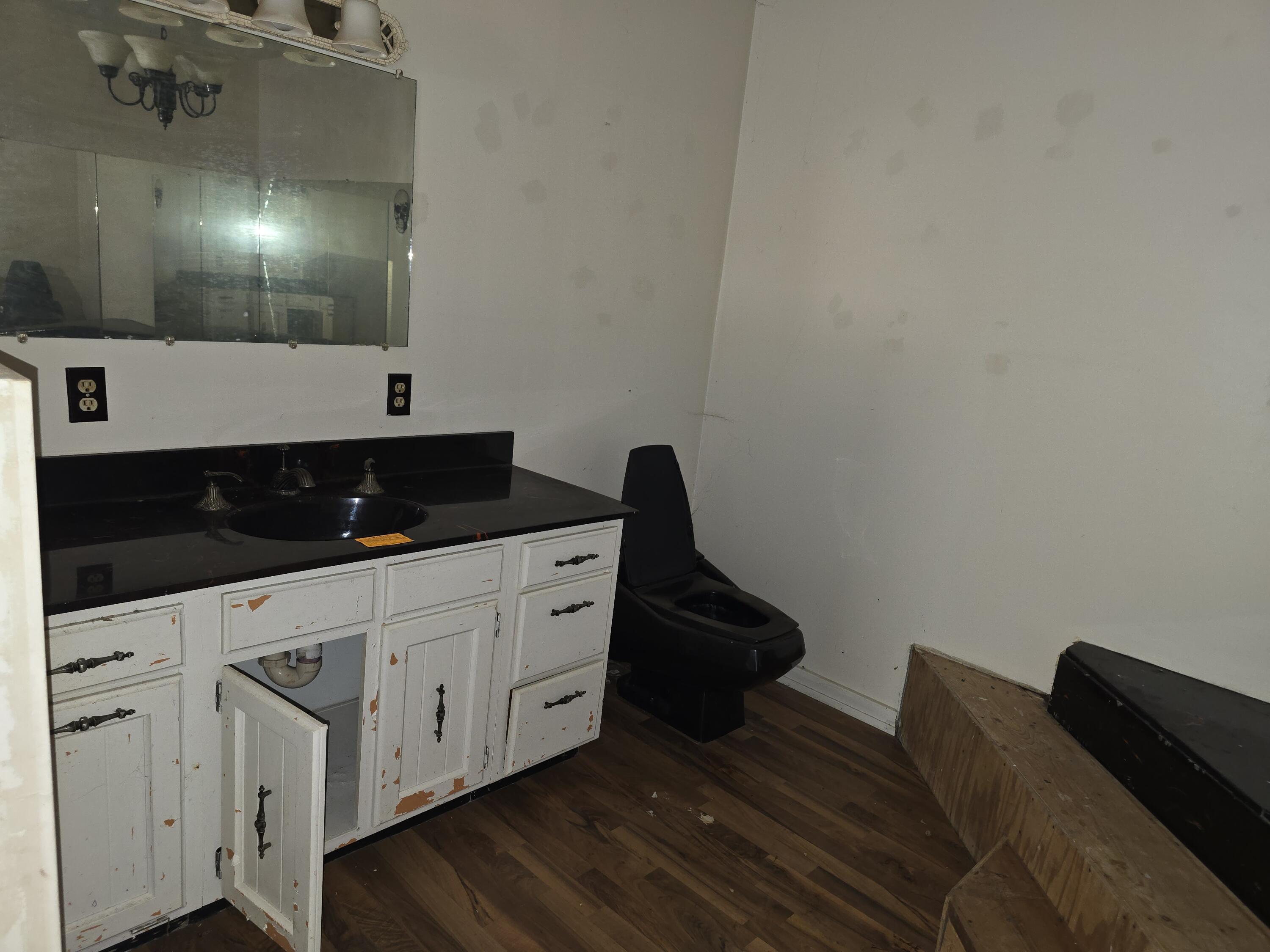 9529 Highway 92 Property Photo 11