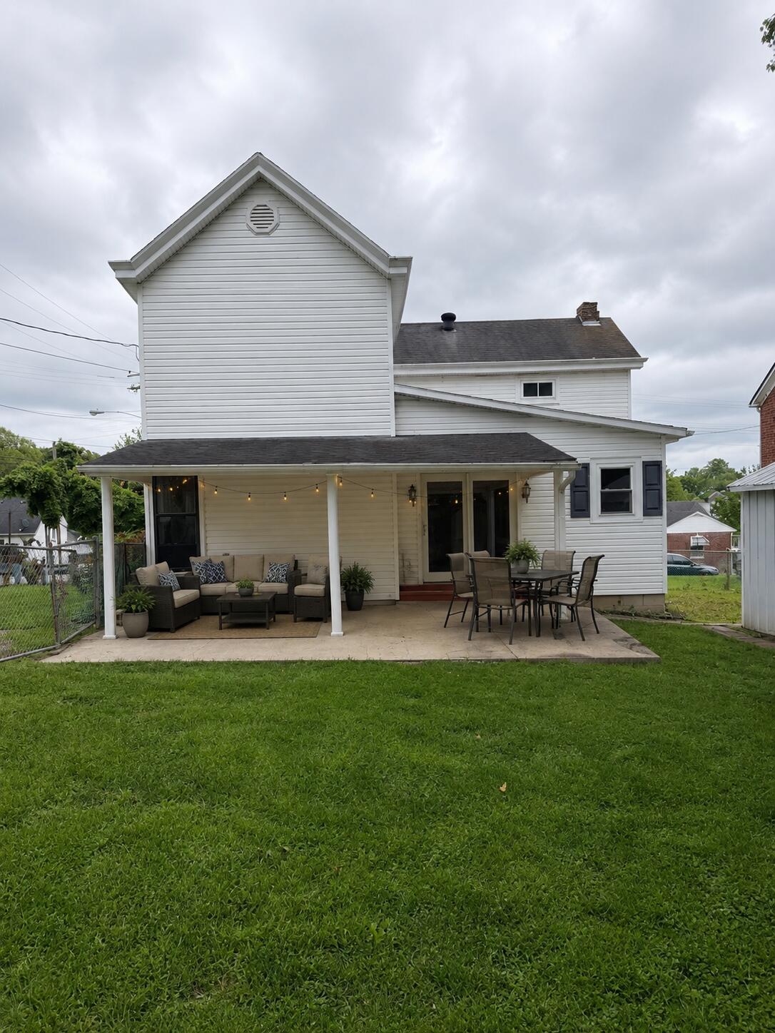 330 Sycamore Street Property Photo 4