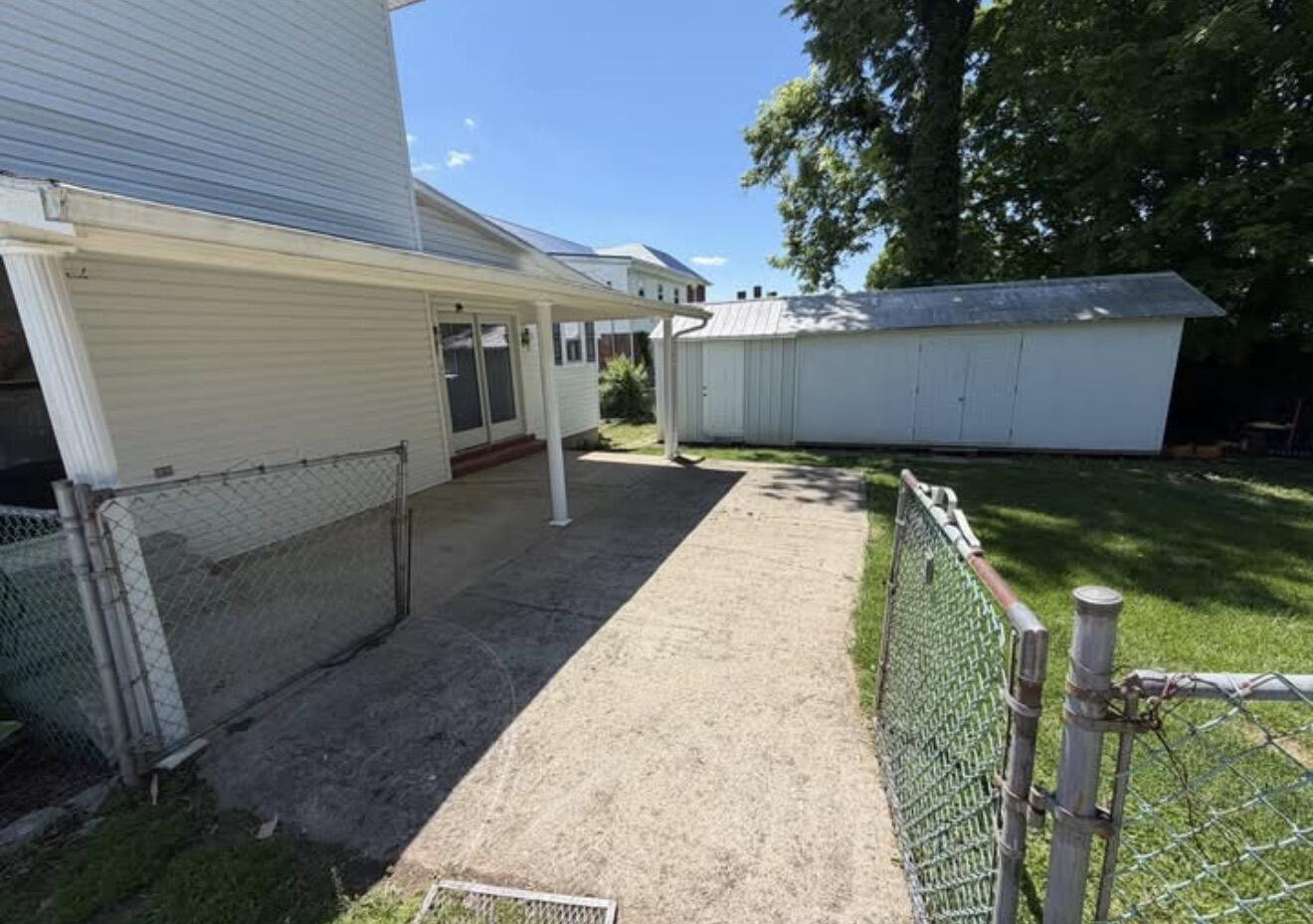 330 Sycamore Street Property Photo 7