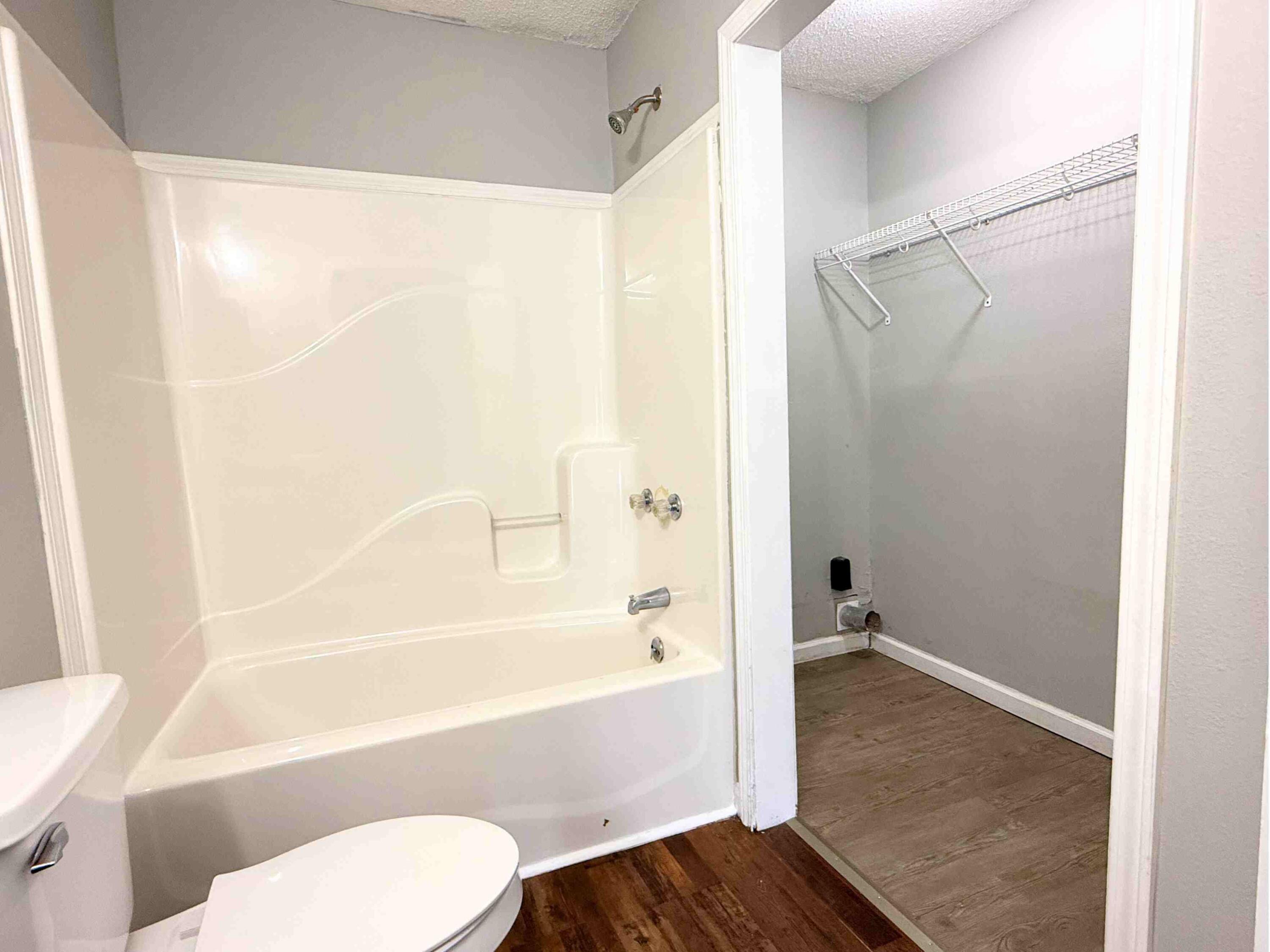 302 W 7th Street Property Photo 25