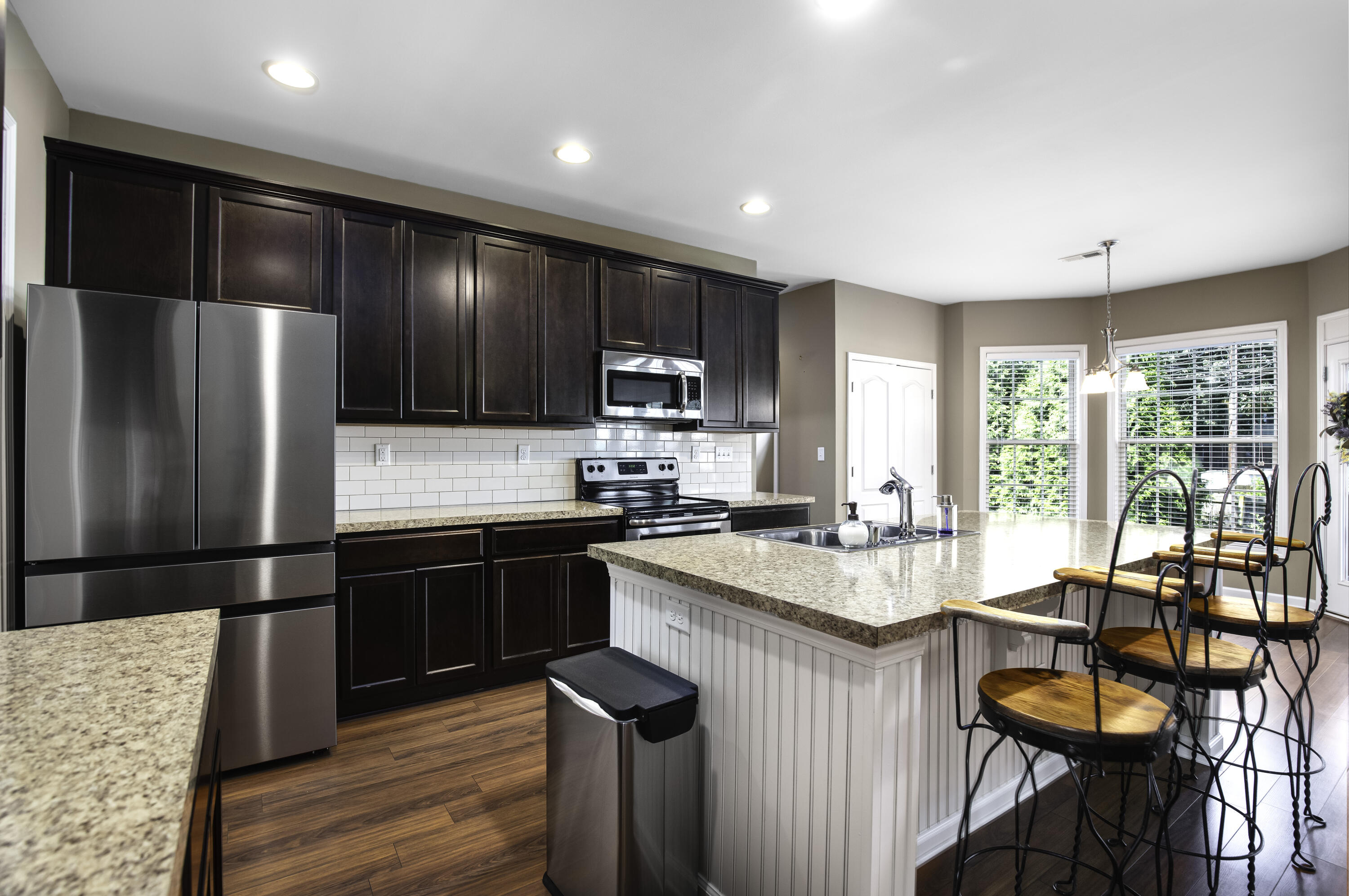 393 Gleneagles Way Property Photo 10