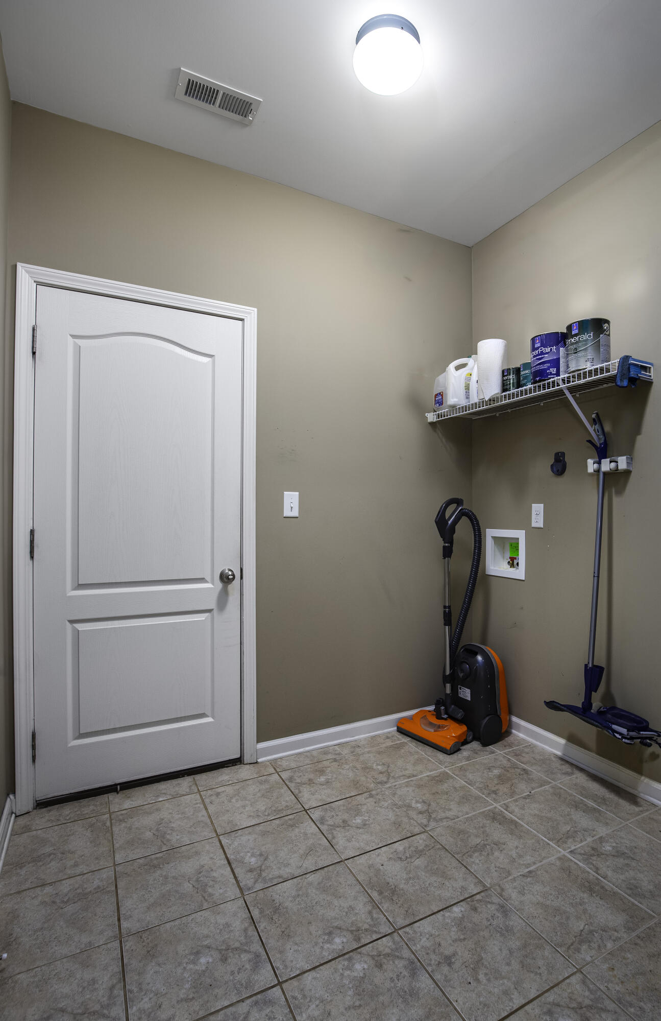 393 Gleneagles Way Property Photo 13