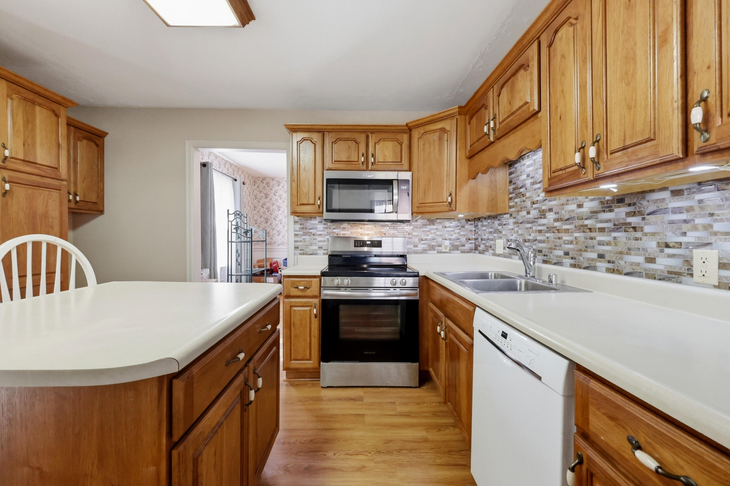 115 Park Lane Property Photo 6