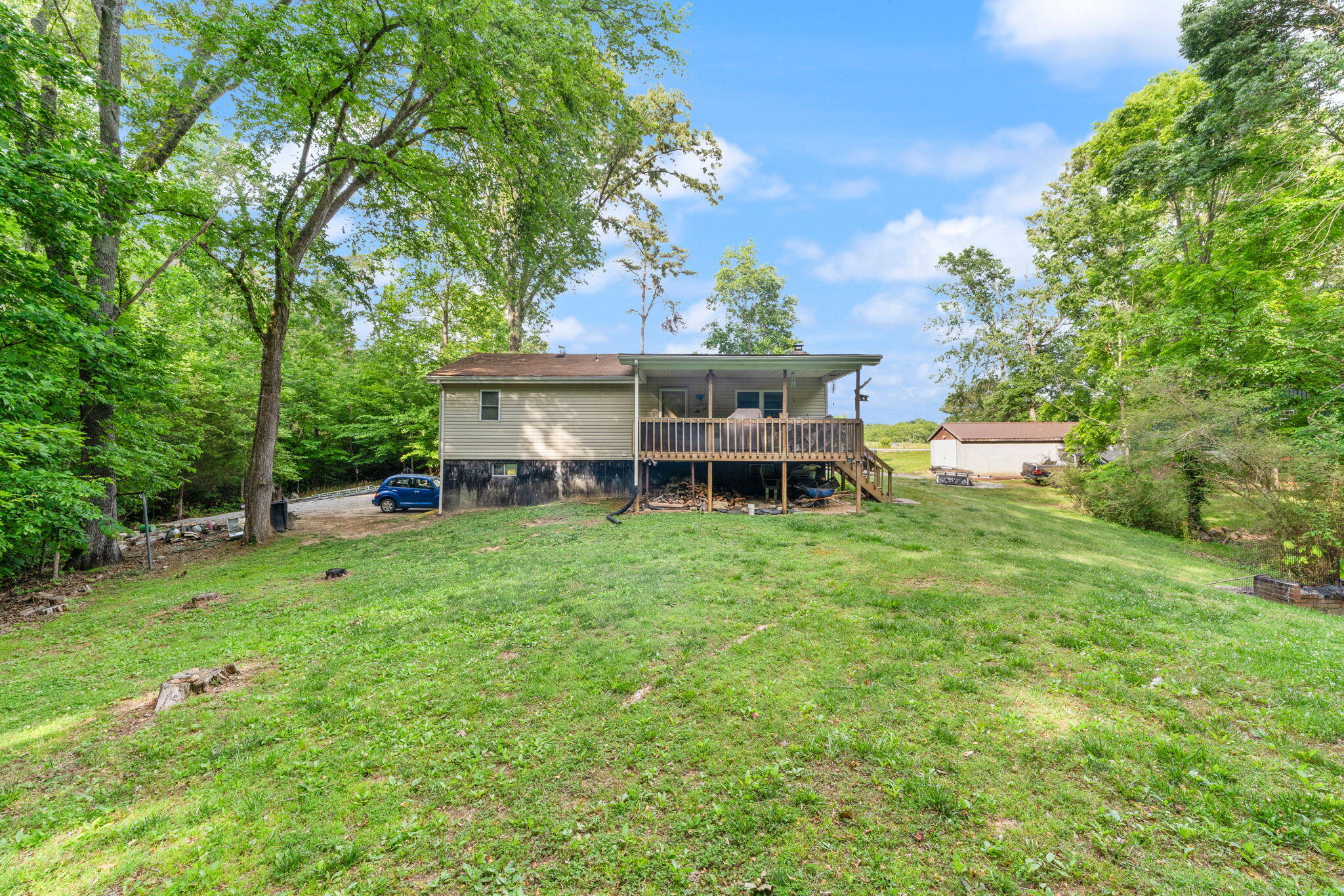 109 Everett Lane Property Photo 10