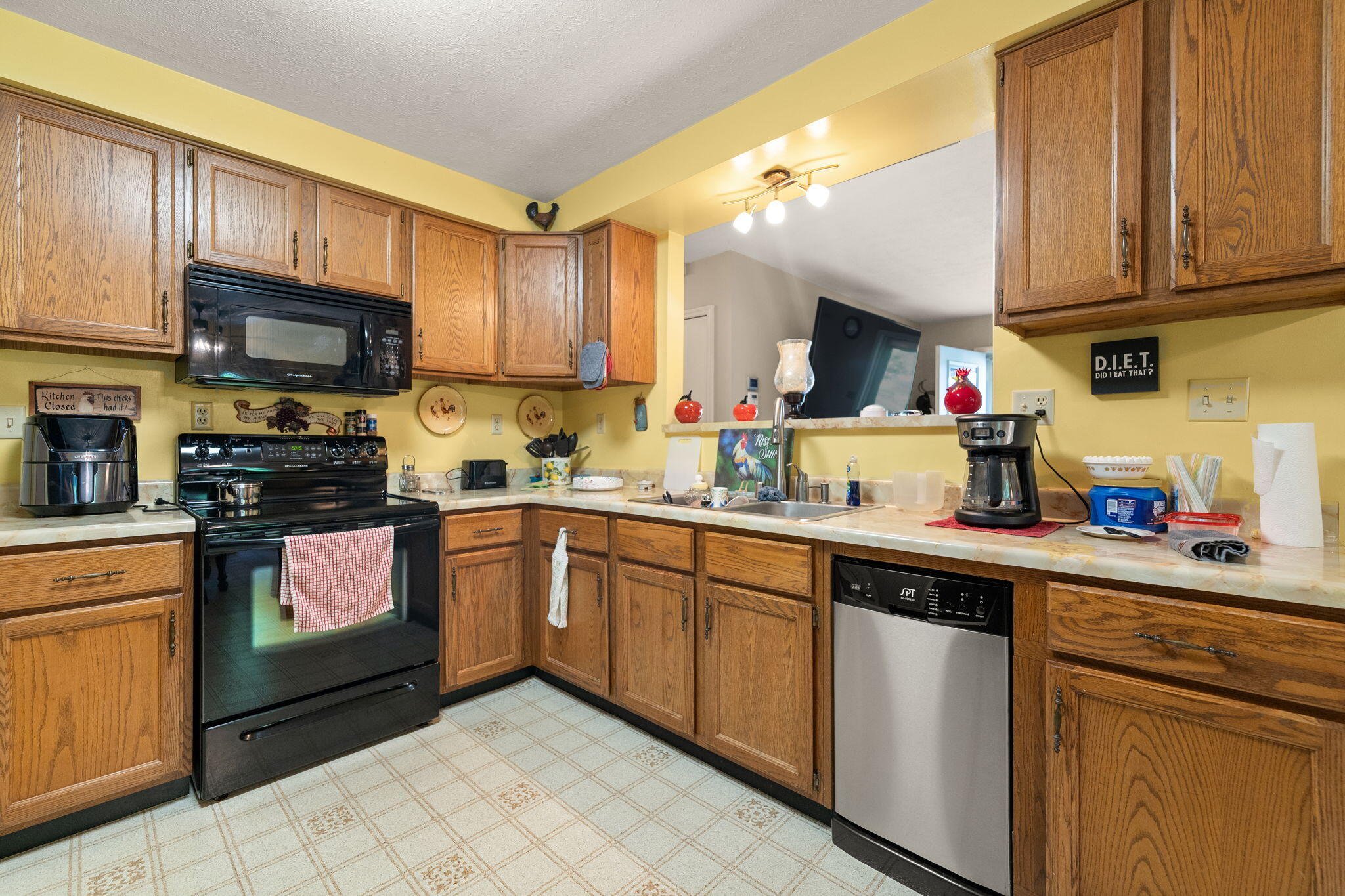 109 Everett Lane Property Photo 17