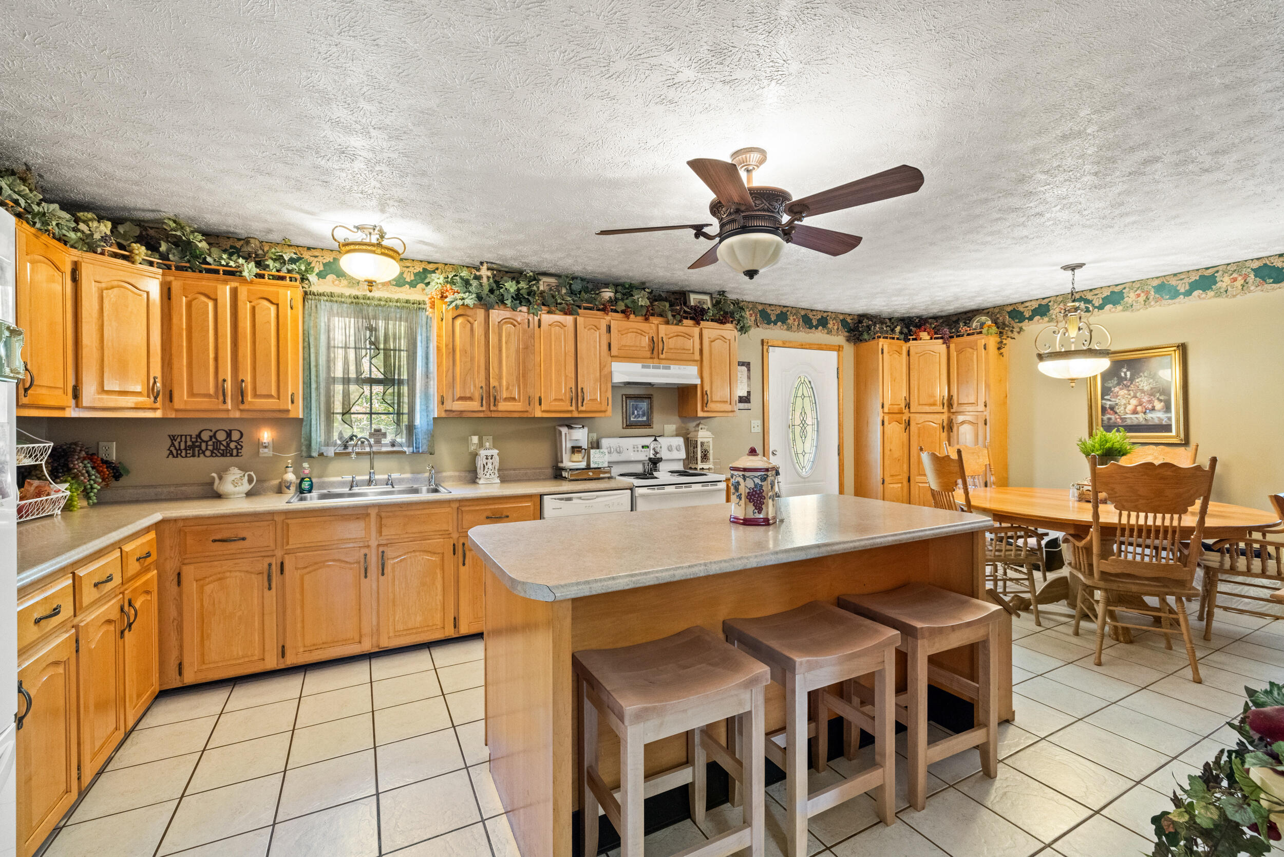 340 Dean Road Property Photo 10