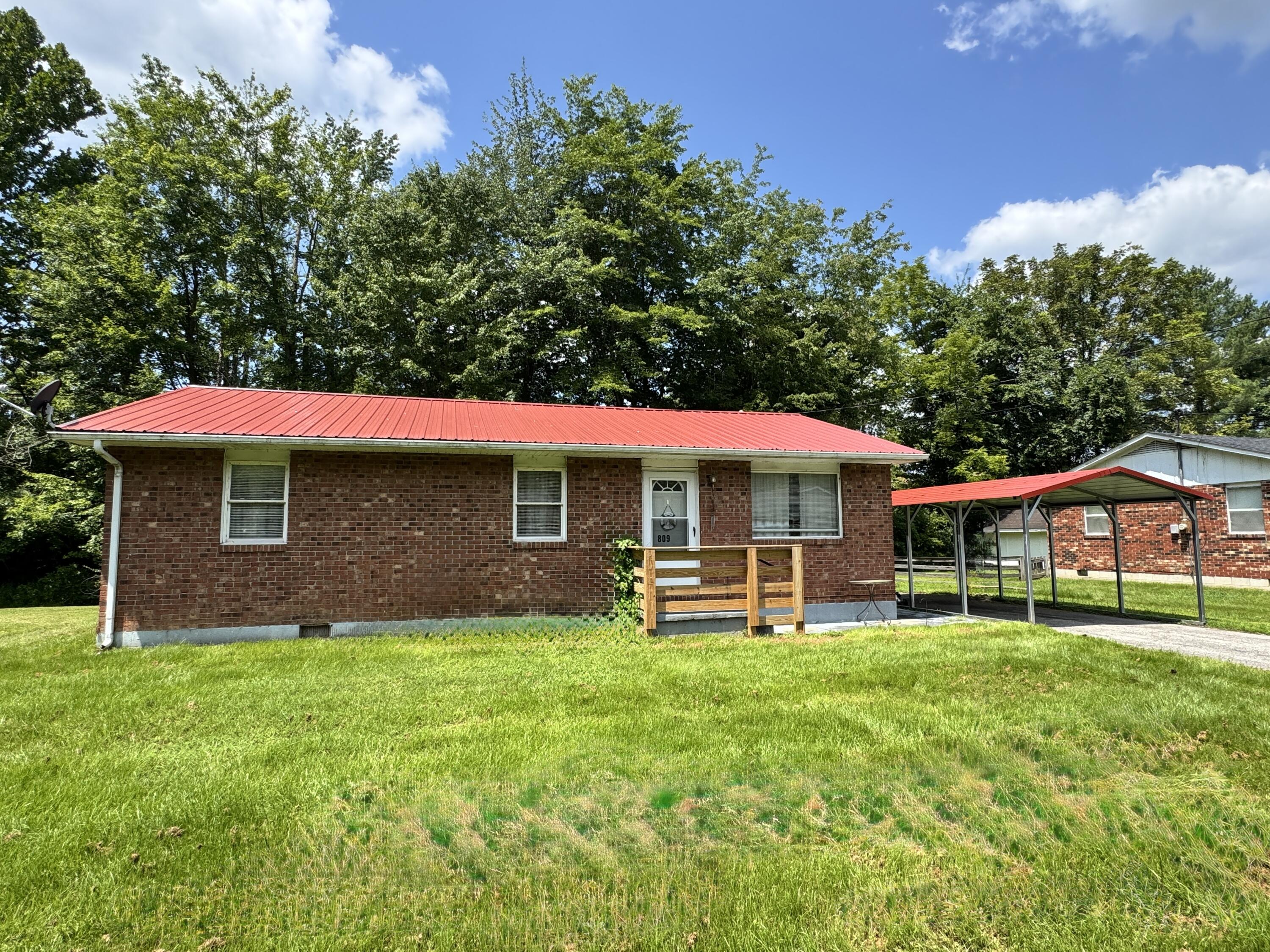 809 Boone Place Property Photo 1