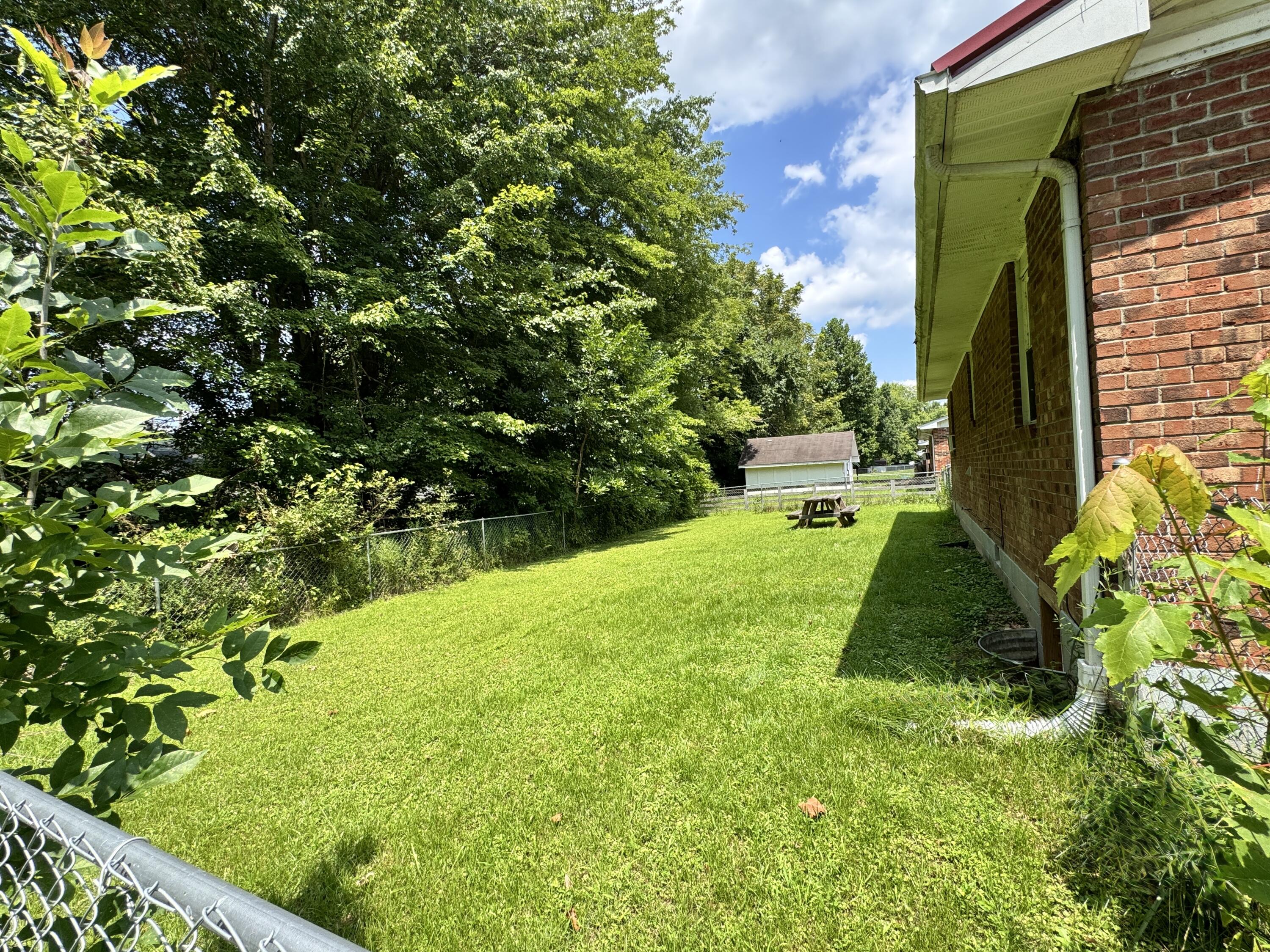 809 Boone Place Property Photo 4