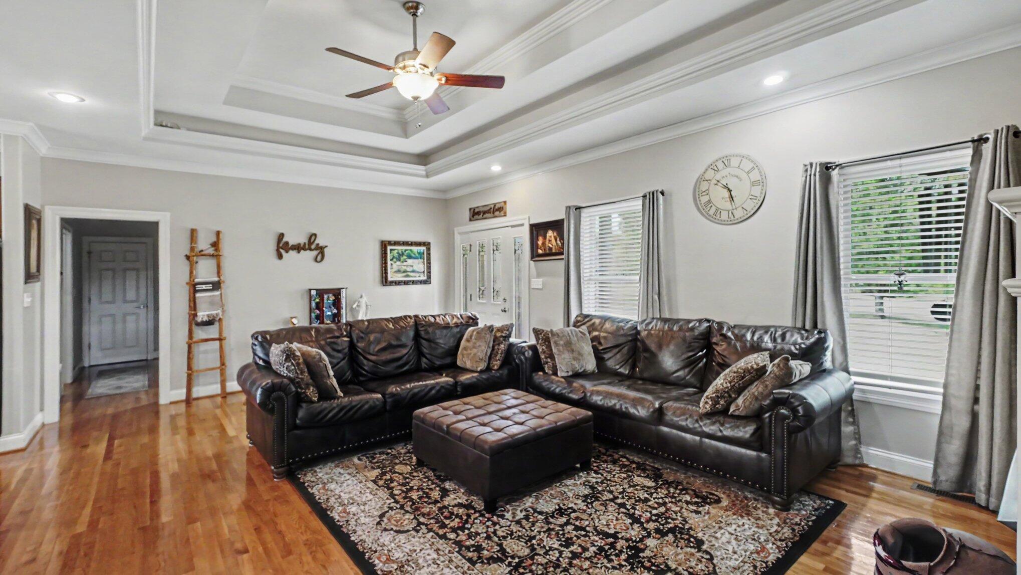 1004 Cherry Court Property Photo 6