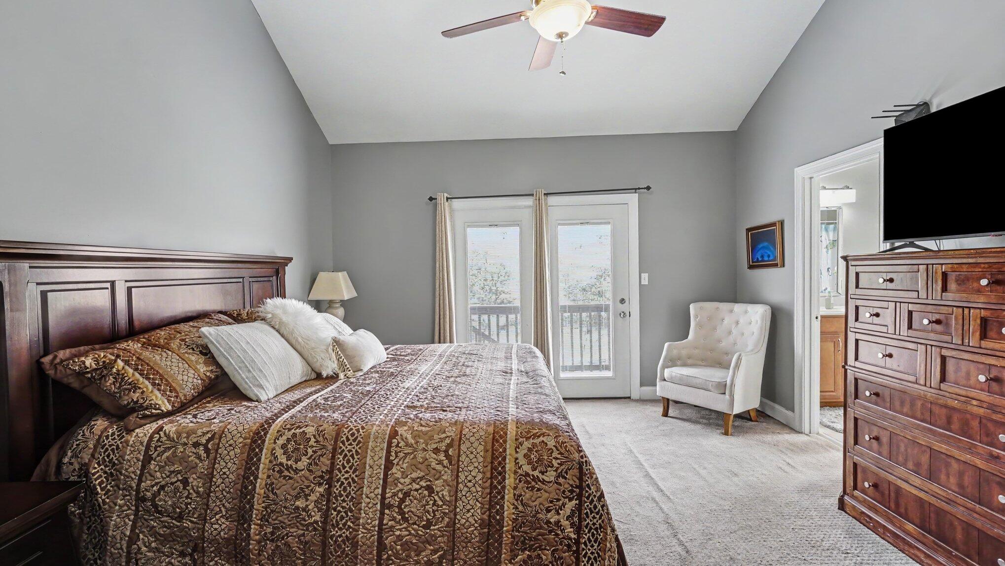 1004 Cherry Court Property Photo 19