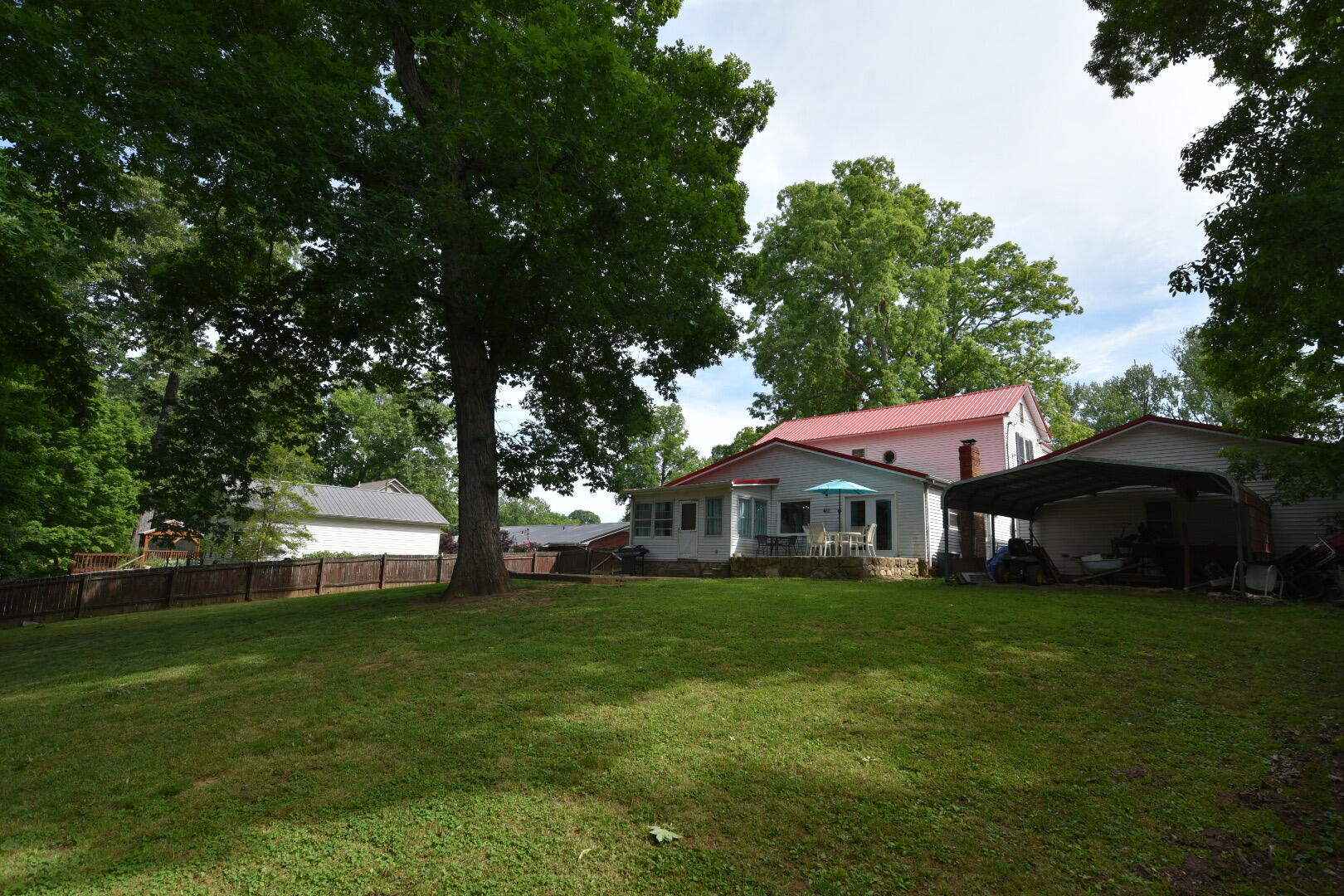 736 E Lakeshore Drive Property Photo 11