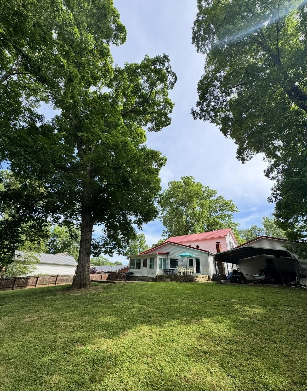 736 E Lakeshore Drive Property Photo 12