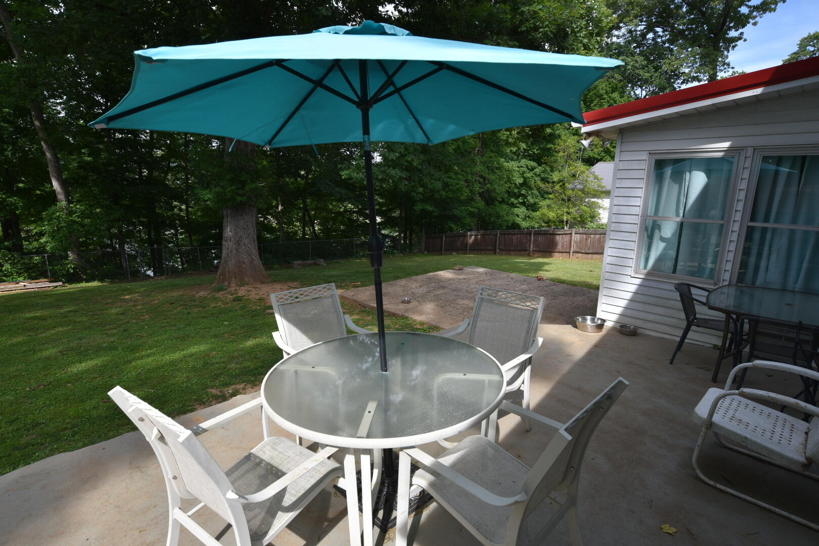 736 E Lakeshore Drive Property Photo 15
