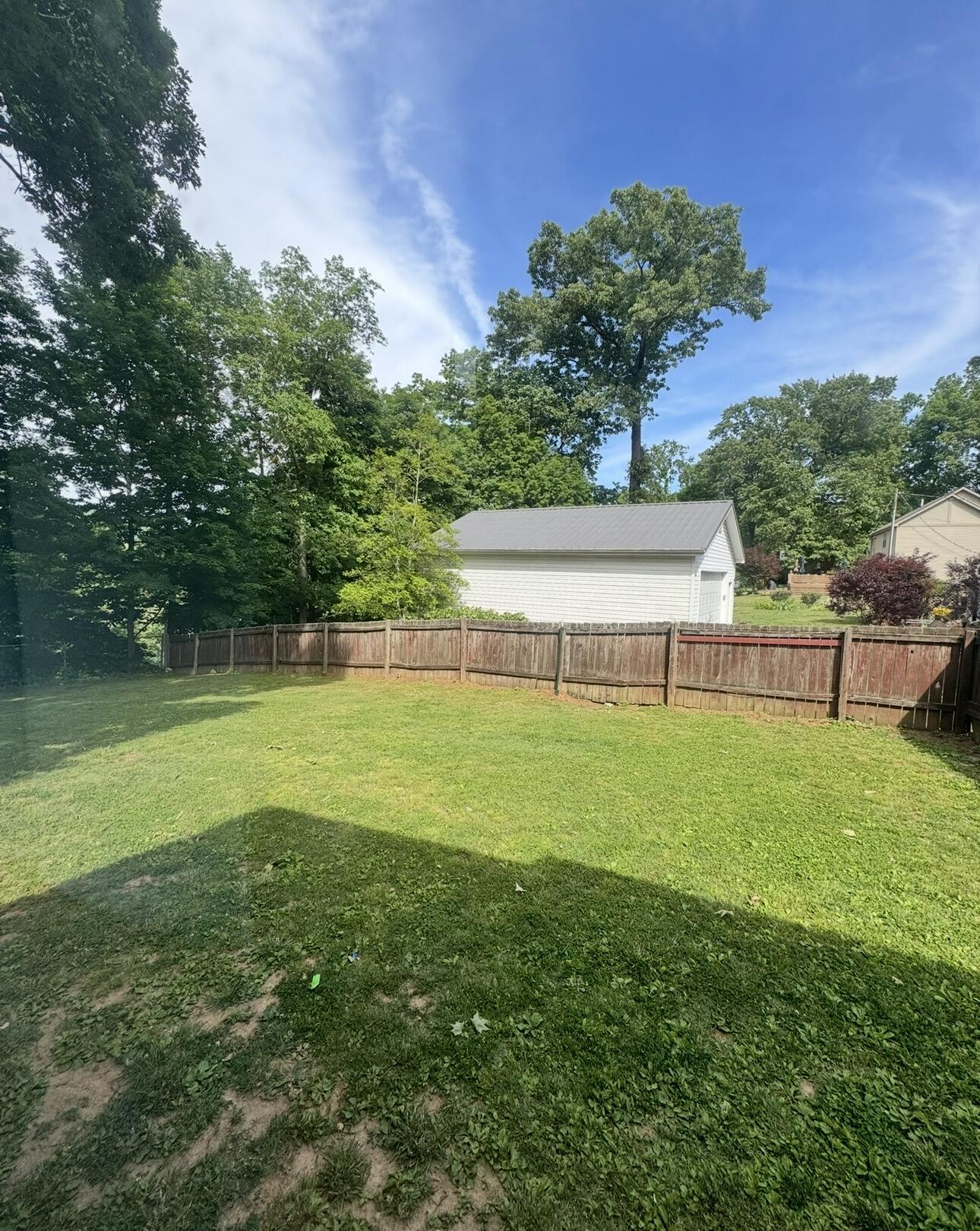 736 E Lakeshore Drive Property Photo 17