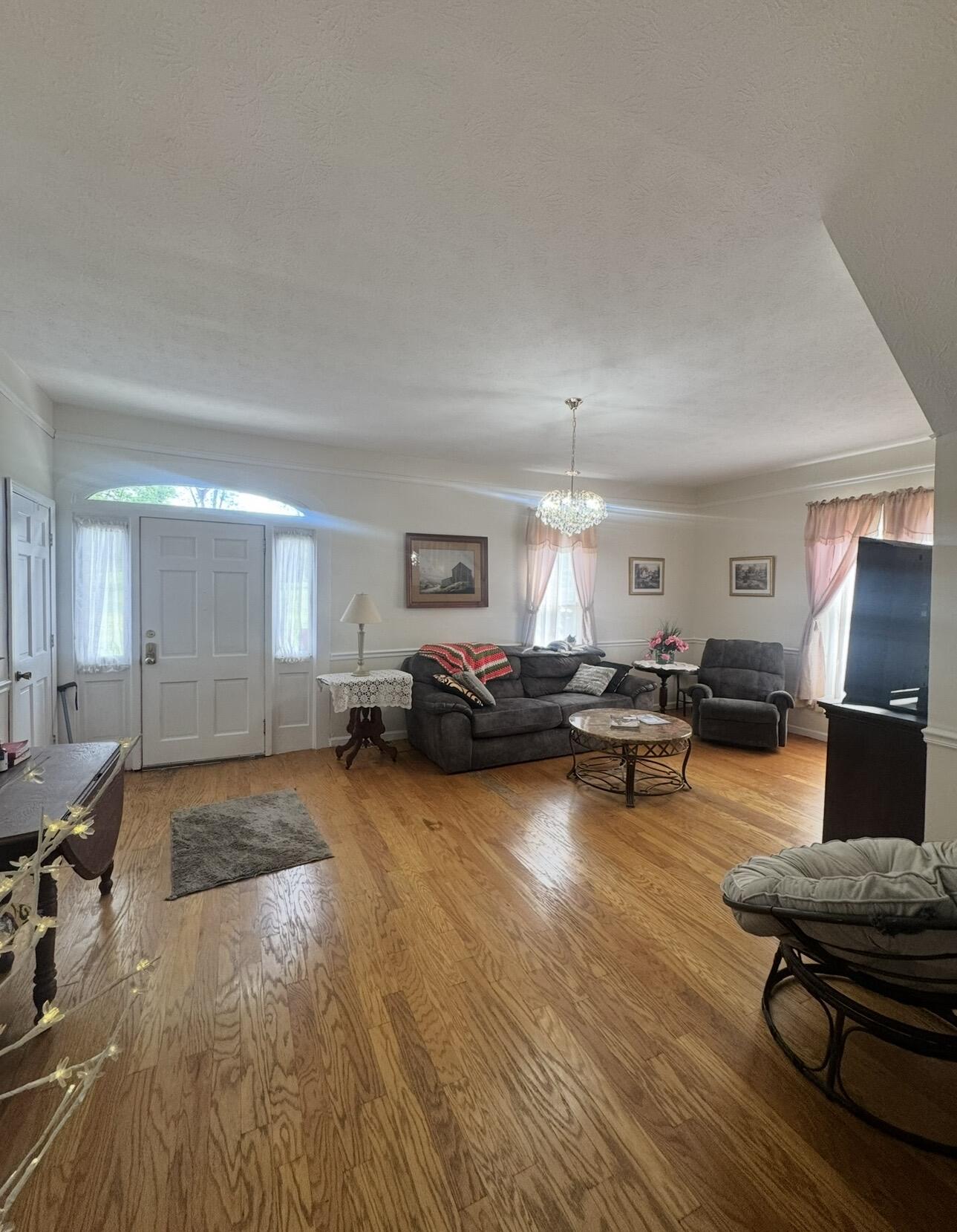 736 E Lakeshore Drive Property Photo 21