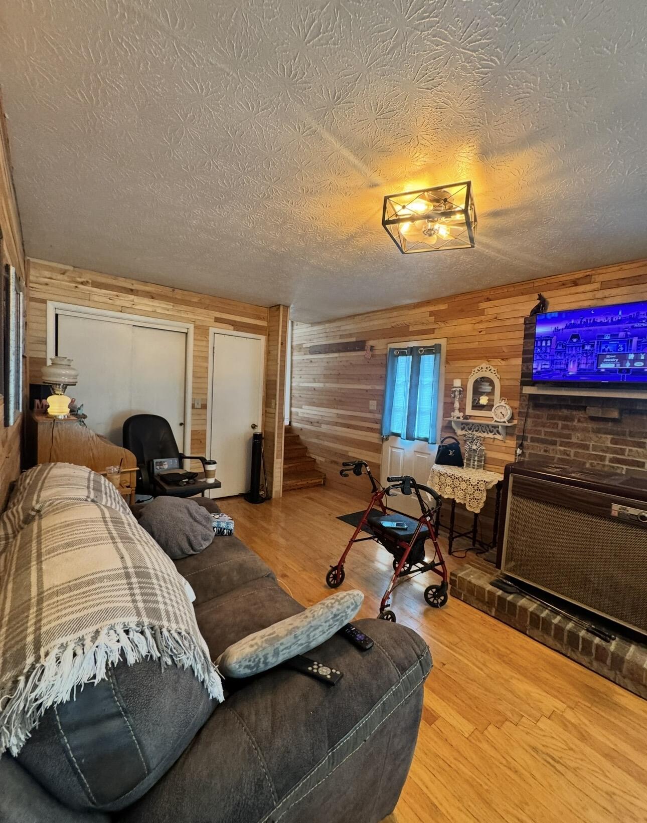 736 E Lakeshore Drive Property Photo 36