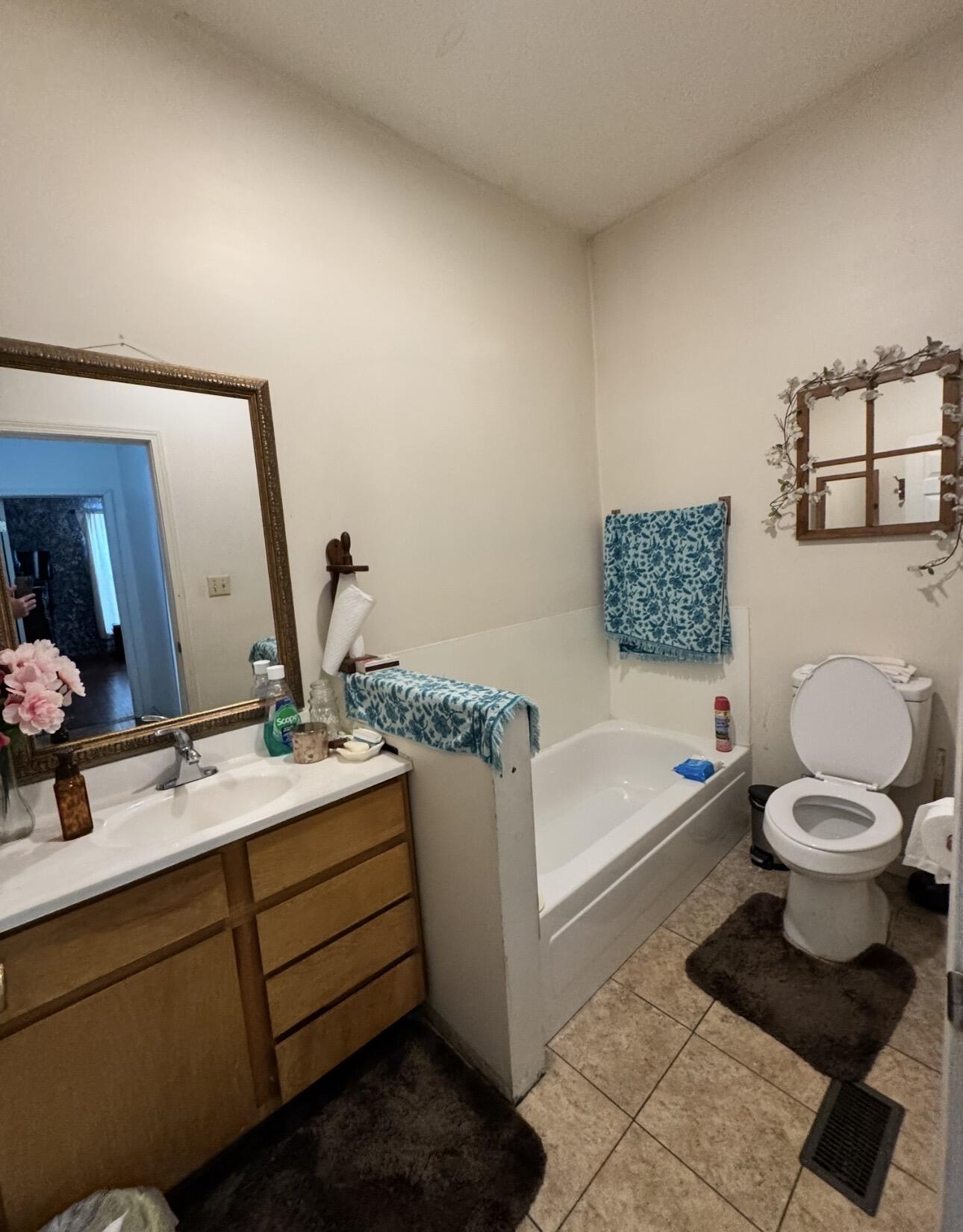 736 E Lakeshore Drive Property Photo 41