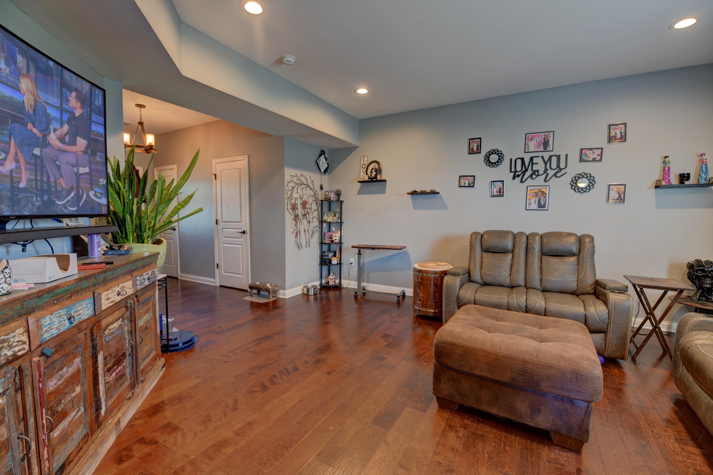 617 Fairfax Lane Property Photo 11
