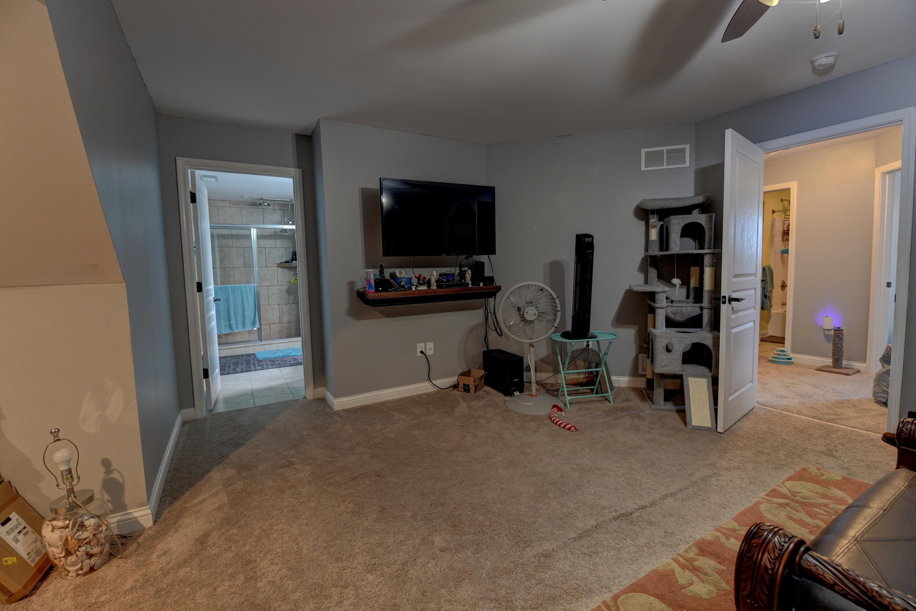 617 Fairfax Lane Property Photo 18