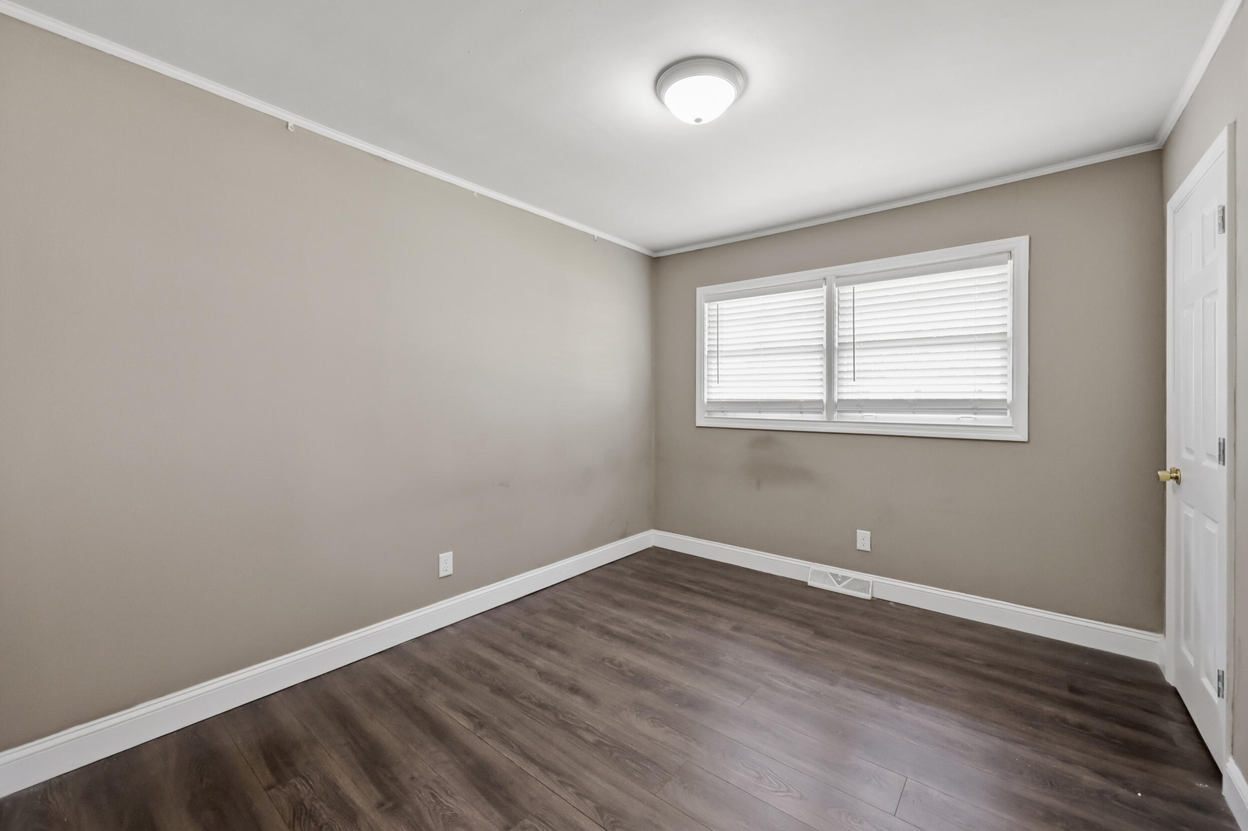 312 Logan Avenue Property Photo 15