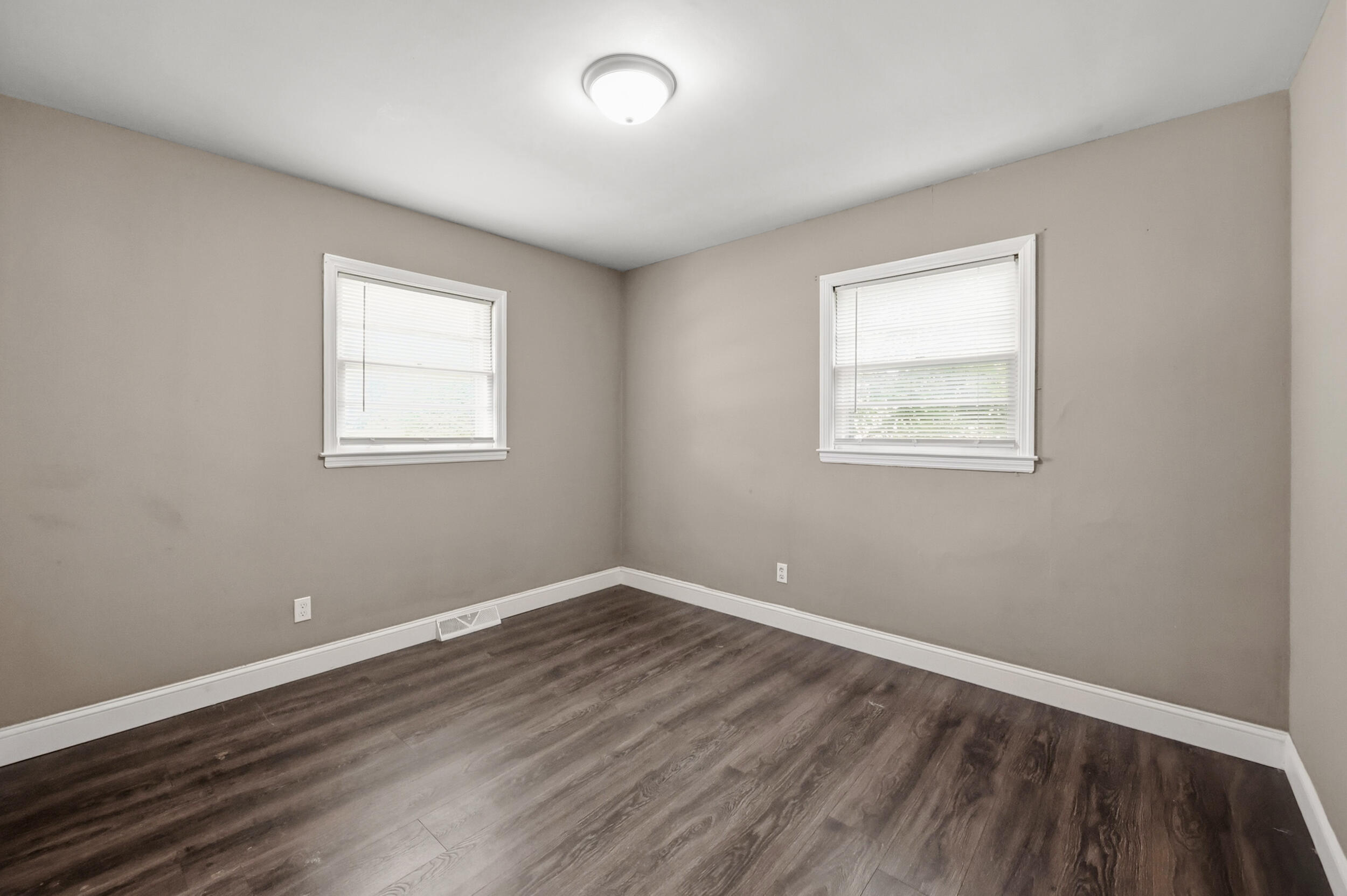 312 Logan Avenue Property Photo 16