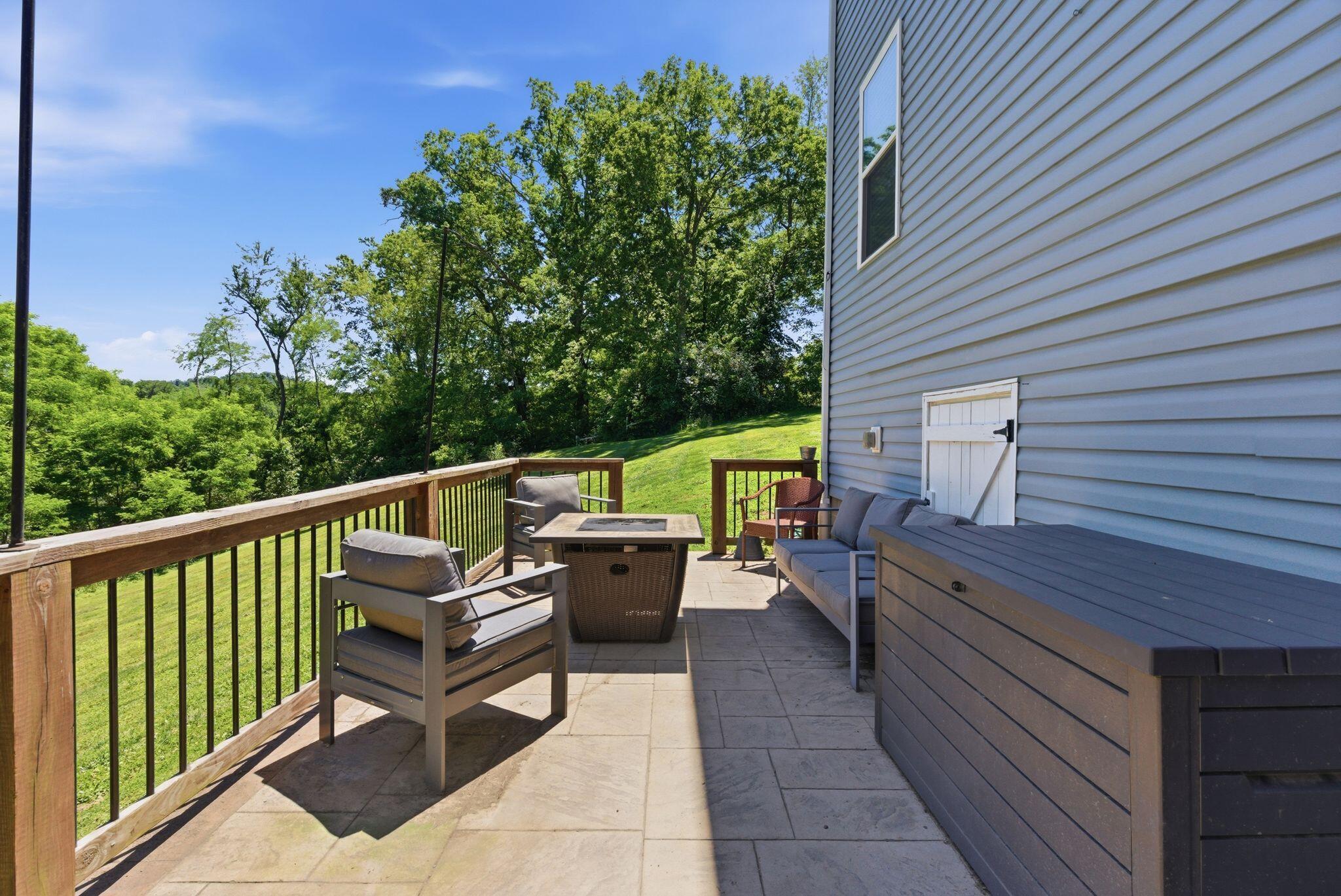 108 Bartlett Court Property Photo 35