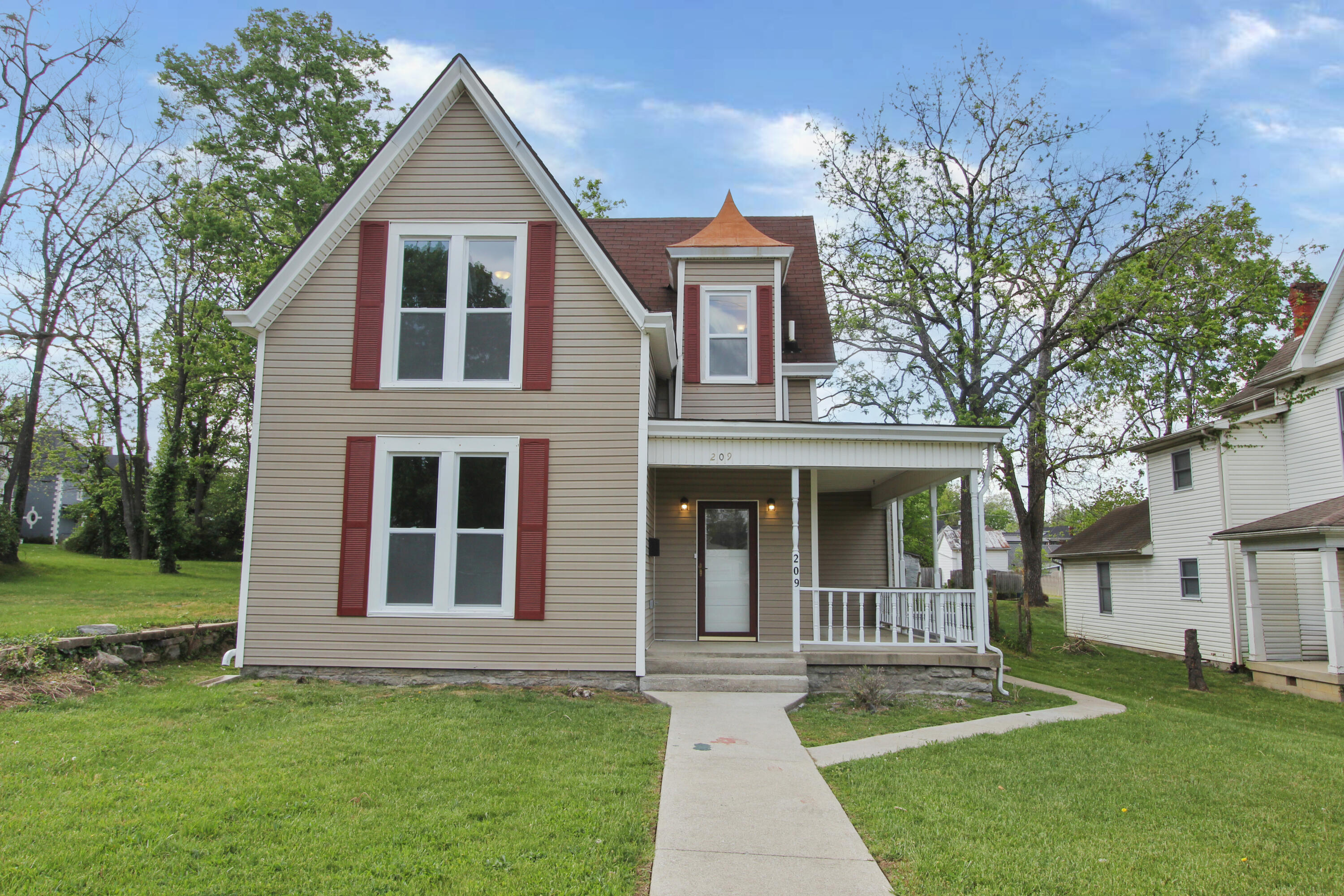 209 Boone Avenue Property Photo 1